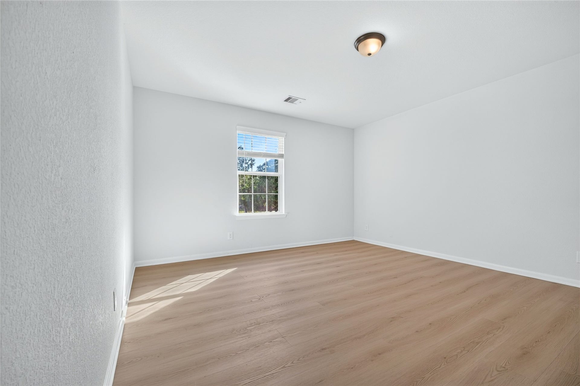 2129 Solstice Boulevard, Spring, TX 77386 upstairs bedroom 4