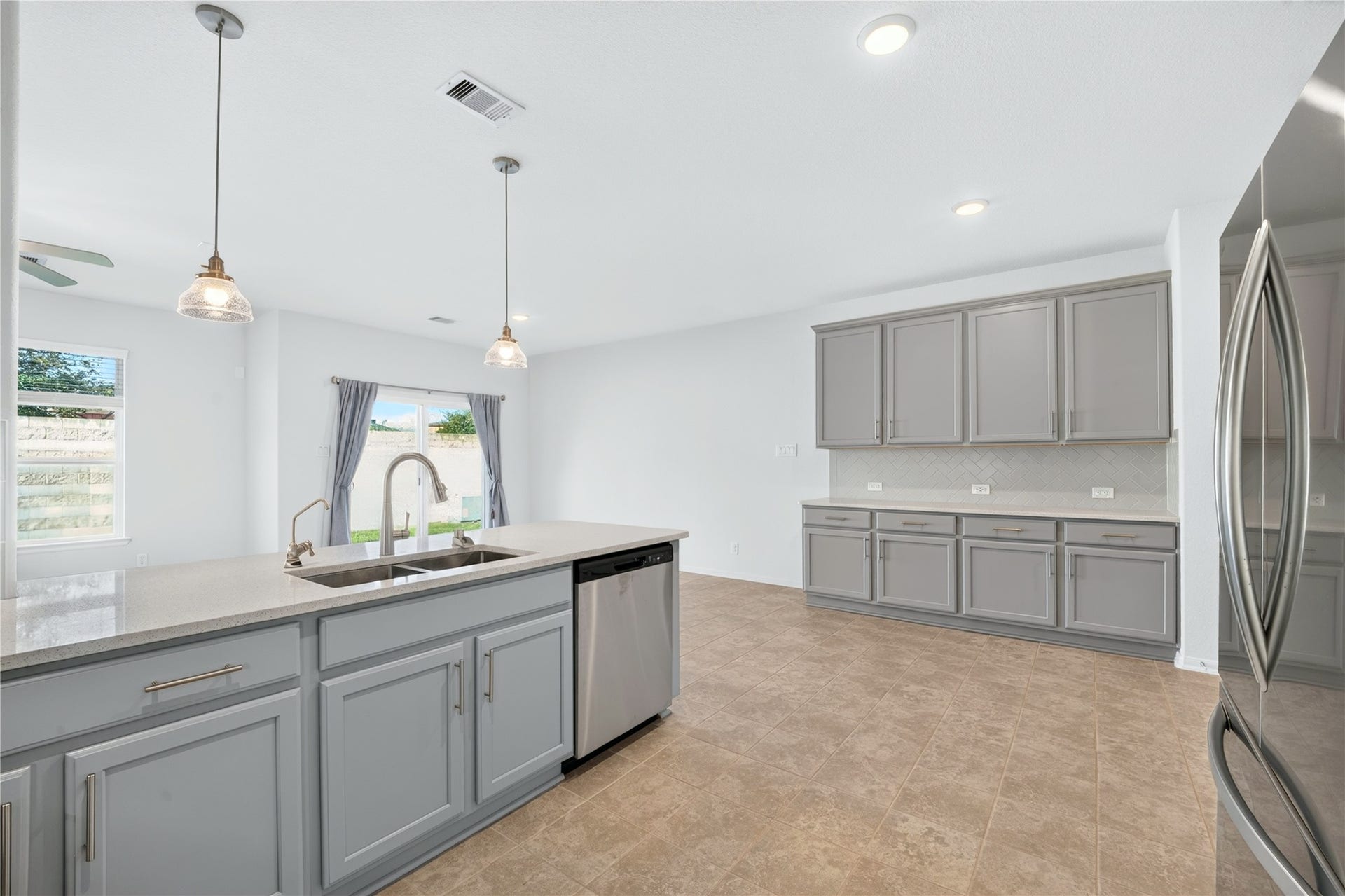 2129 Solstice Boulevard, Spring, TX 77386 2129 Solstice Boulevard, Spring, TX 77386