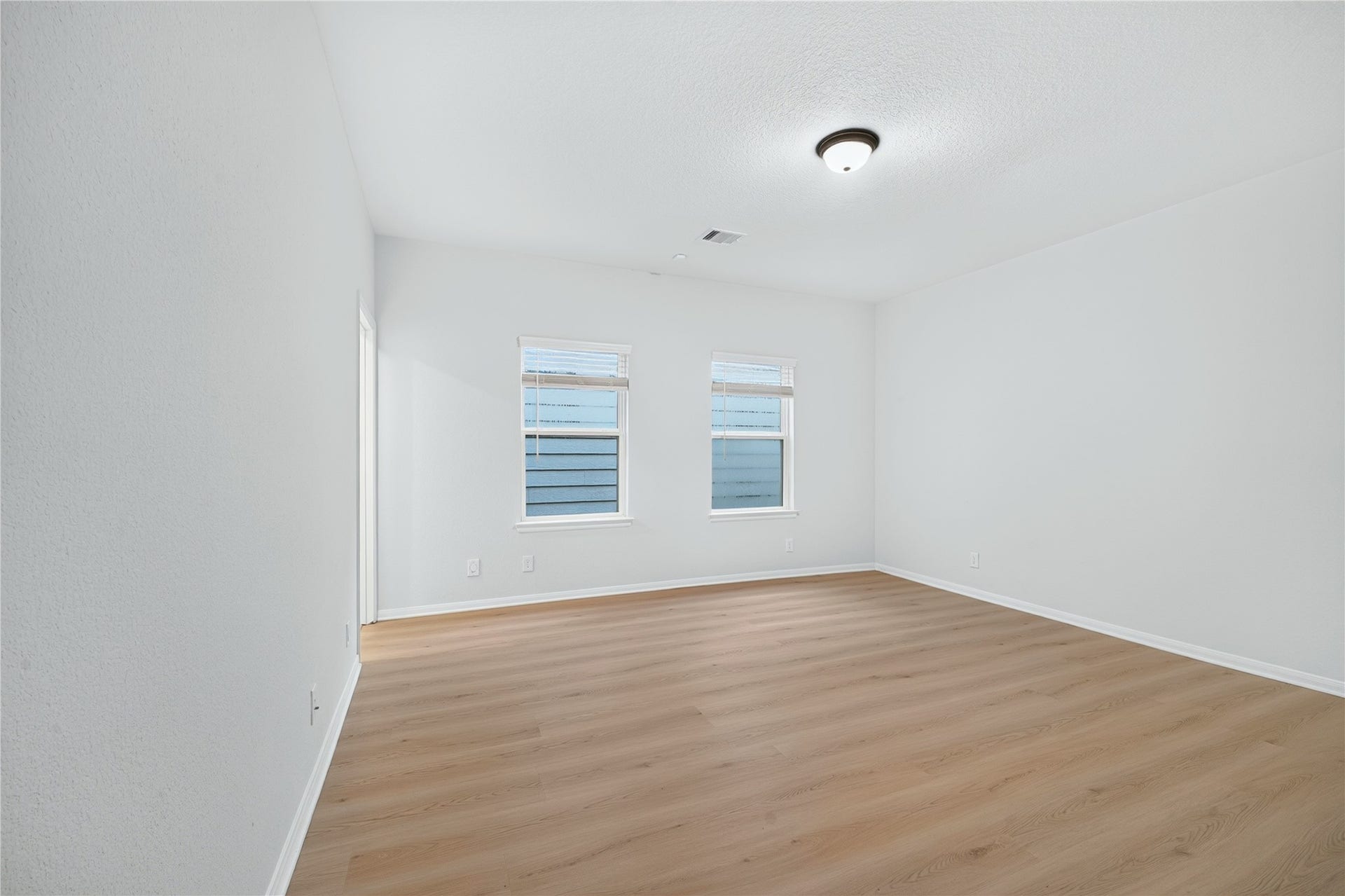 2129 Solstice Boulevard, Spring, TX 77386 Primary bedroom