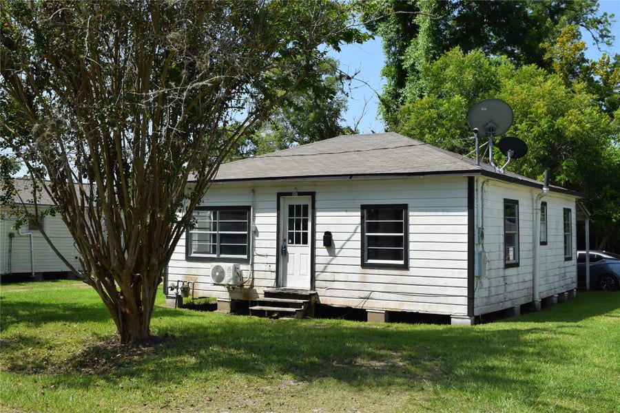 Property photo for 507 Peach Street, Sweeny, TX