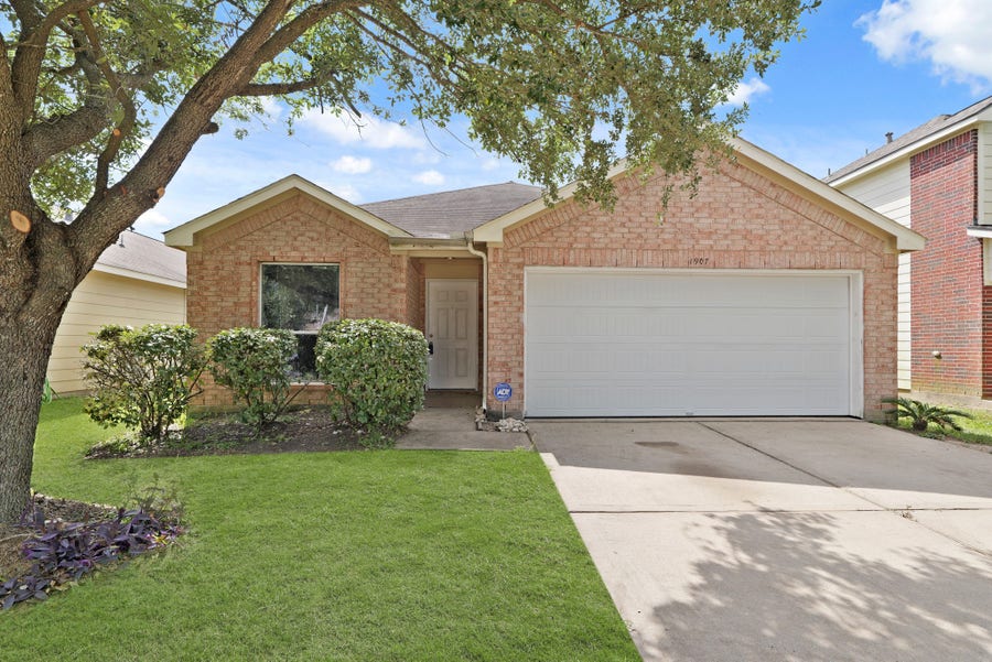 Property photo for 1907 Wooded Acres Drive, Humble, TX