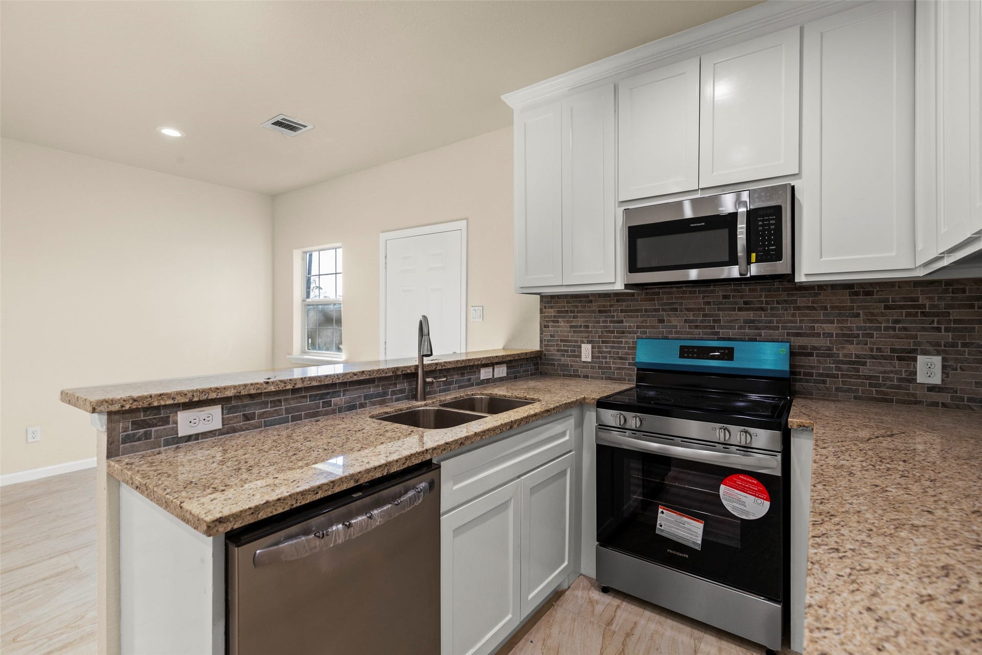 7750 Avenue J, Houston, TX 77012