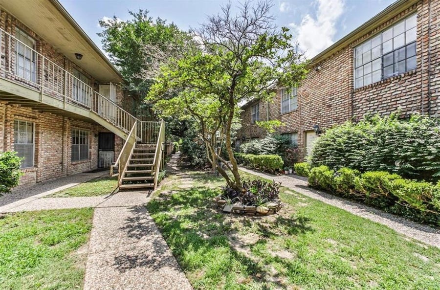 Property photo for 6401 Skyline Drive, #10, Houston, TX
