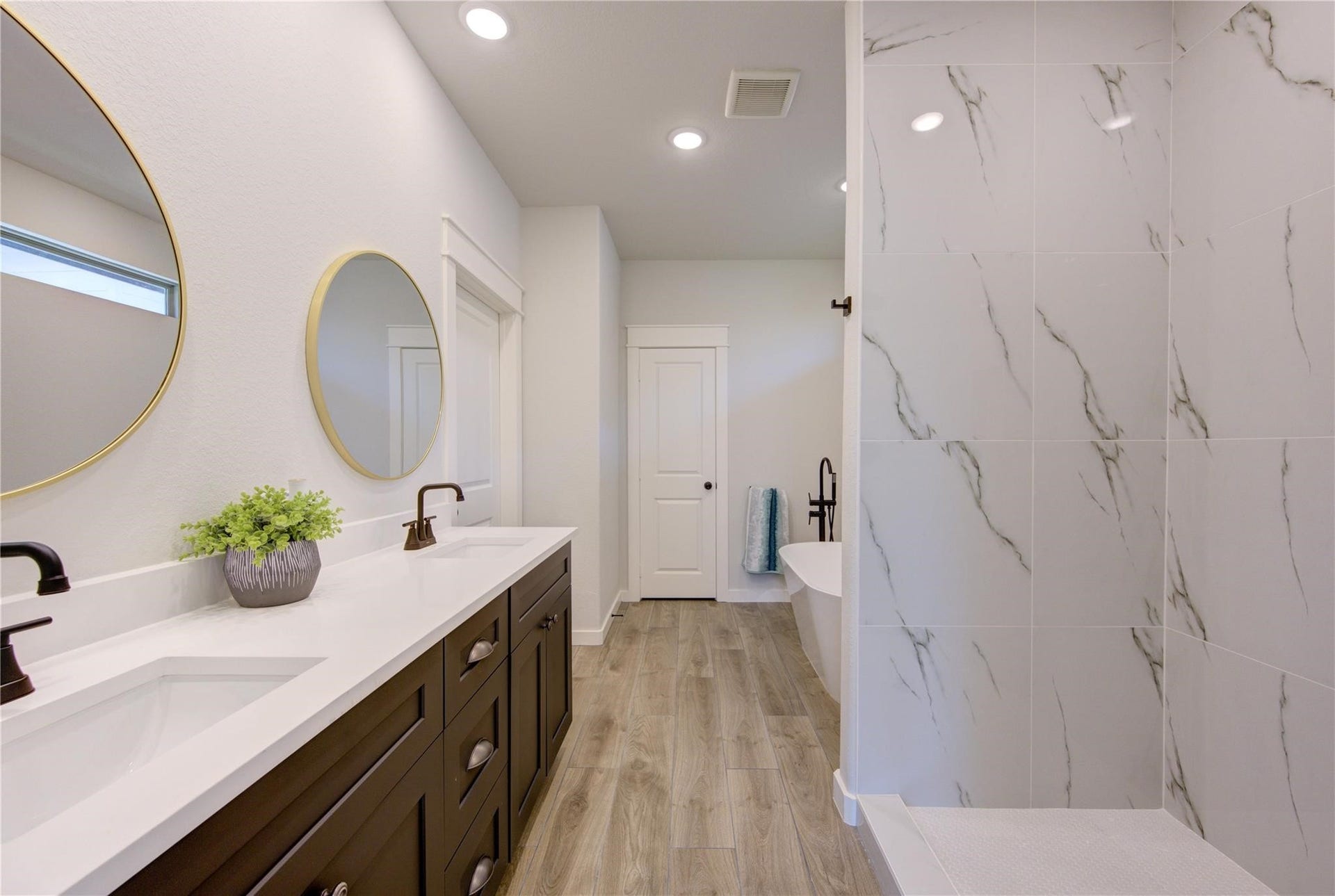 248 Blue Hill Drive, Montgomery, TX 77356 248 Blue Hill Drive, Montgomery, TX 77356