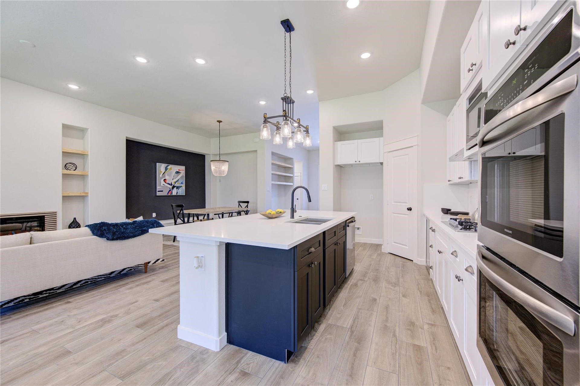 248 Blue Hill Drive, Montgomery, TX 77356 248 Blue Hill Drive, Montgomery, TX 77356
