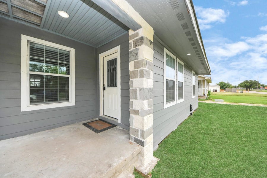Property photo for 117 Glasgow Street, Pasadena, TX