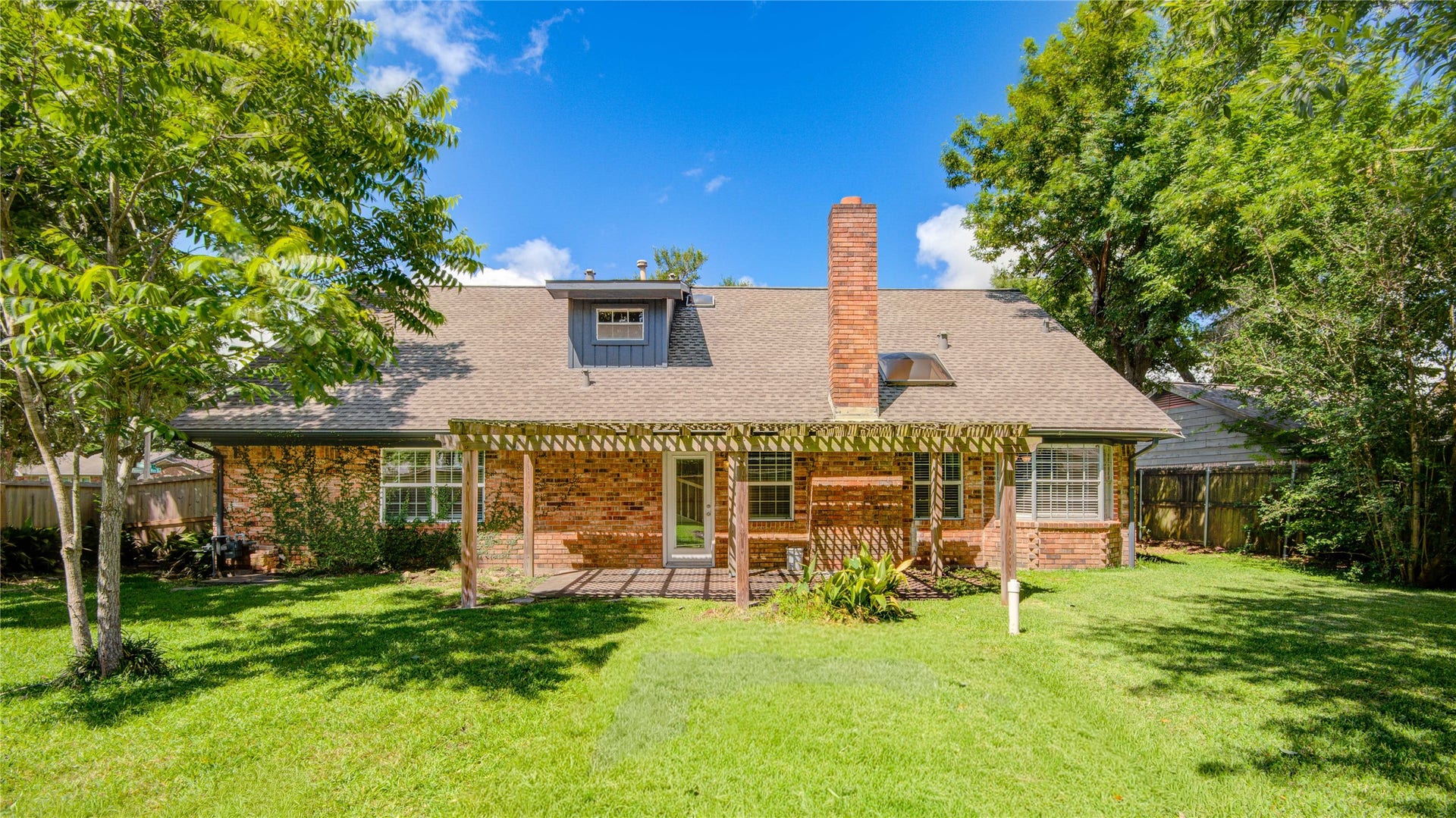 15702 Wandering Trail, Friendswood, TX 77546 15702 Wandering Trail, Friendswood, TX 77546