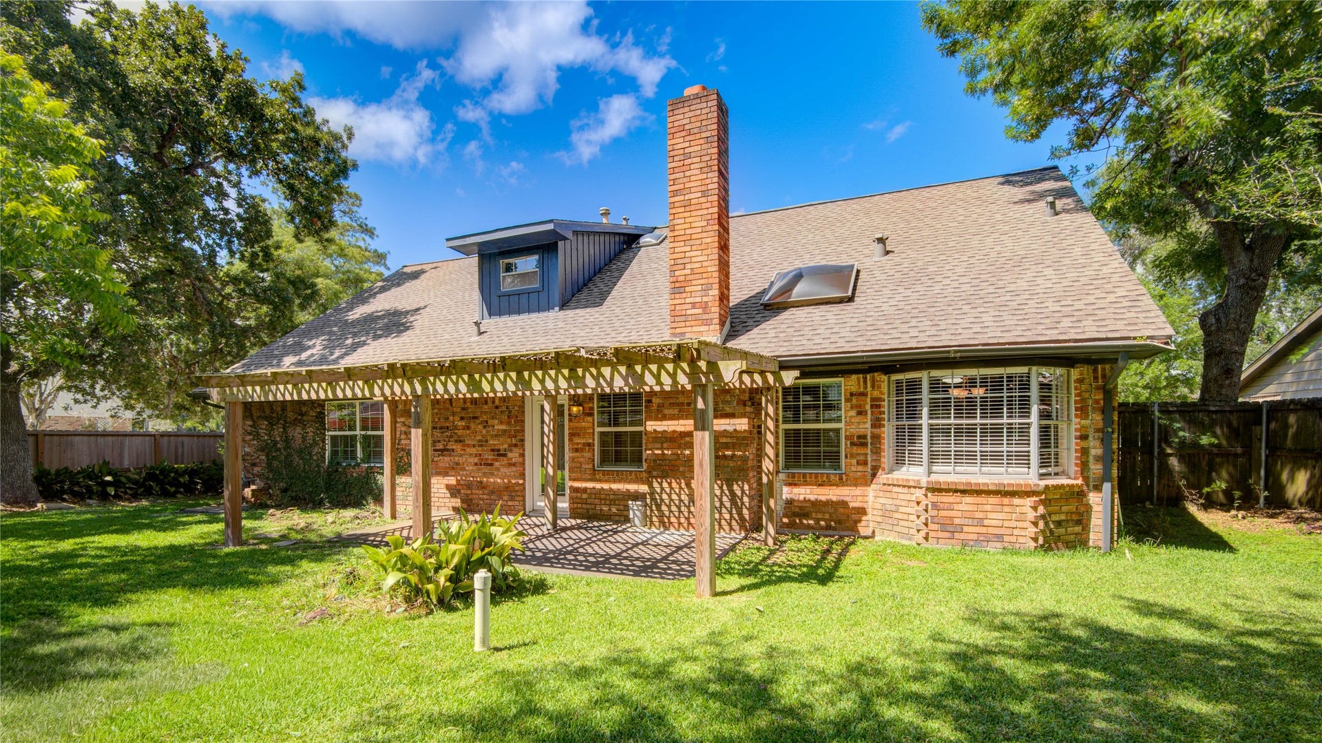 15702 Wandering Trail, Friendswood, TX 77546 15702 Wandering Trail, Friendswood, TX 77546