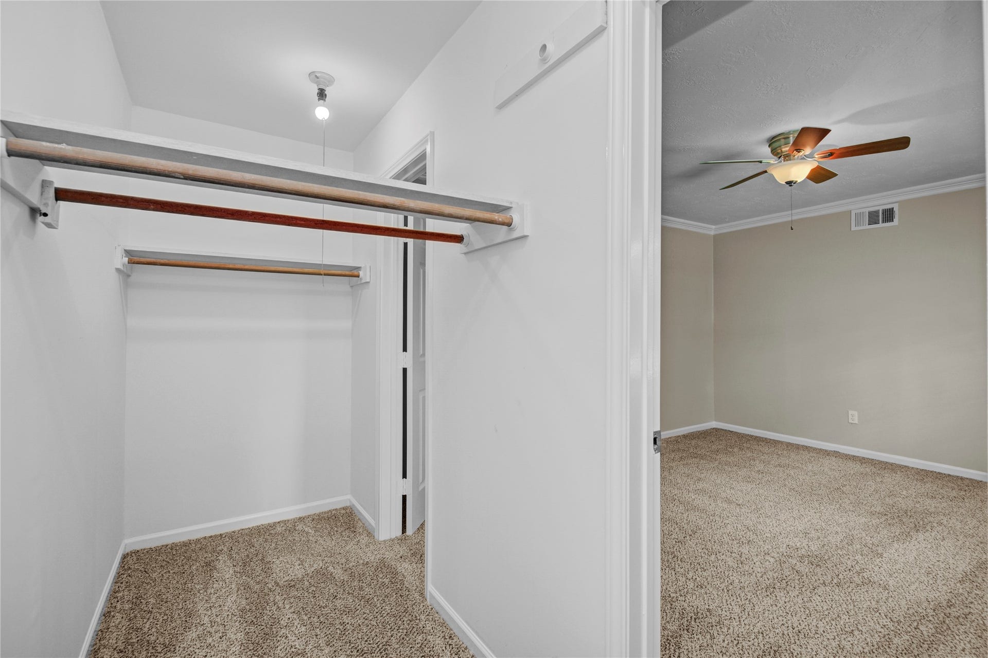 15702 Wandering Trail, Friendswood, TX 77546 15702 Wandering Trail, Friendswood, TX 77546