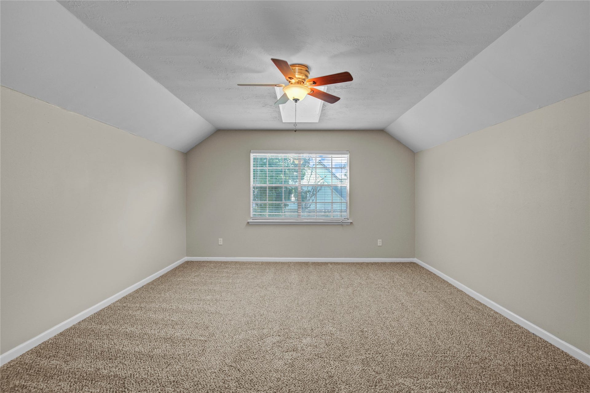 15702 Wandering Trail, Friendswood, TX 77546 15702 Wandering Trail, Friendswood, TX 77546