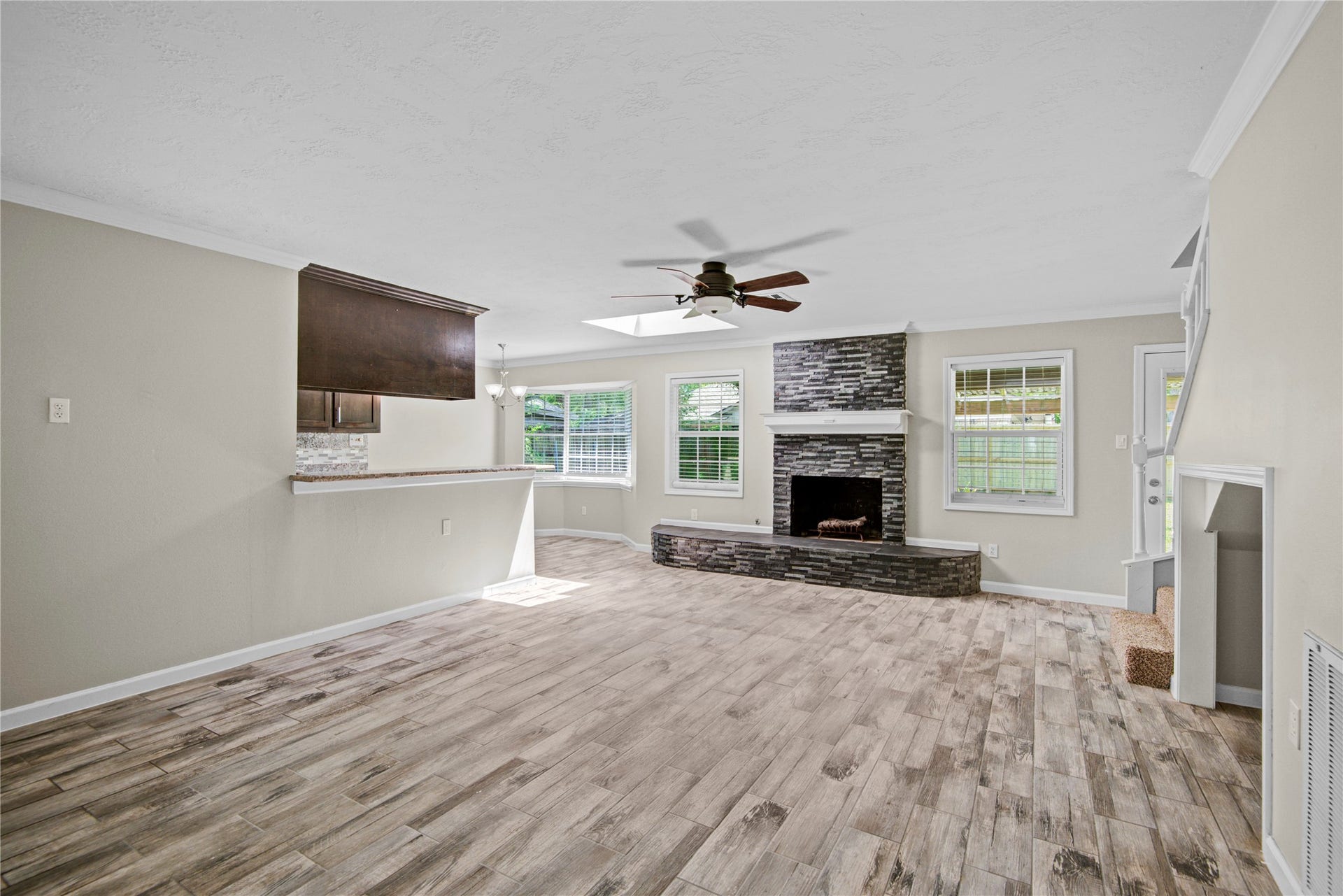 15702 Wandering Trail, Friendswood, TX 77546 15702 Wandering Trail, Friendswood, TX 77546