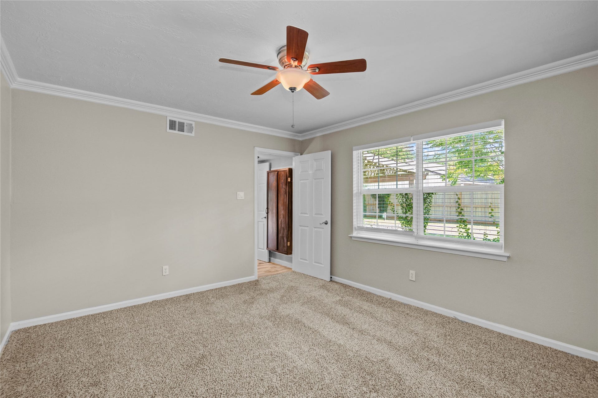 15702 Wandering Trail, Friendswood, TX 77546 15702 Wandering Trail, Friendswood, TX 77546