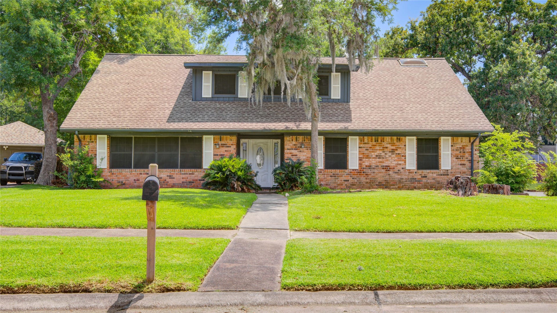 15702 Wandering Trail, Friendswood, TX 77546 15702 Wandering Trail, Friendswood, TX 77546