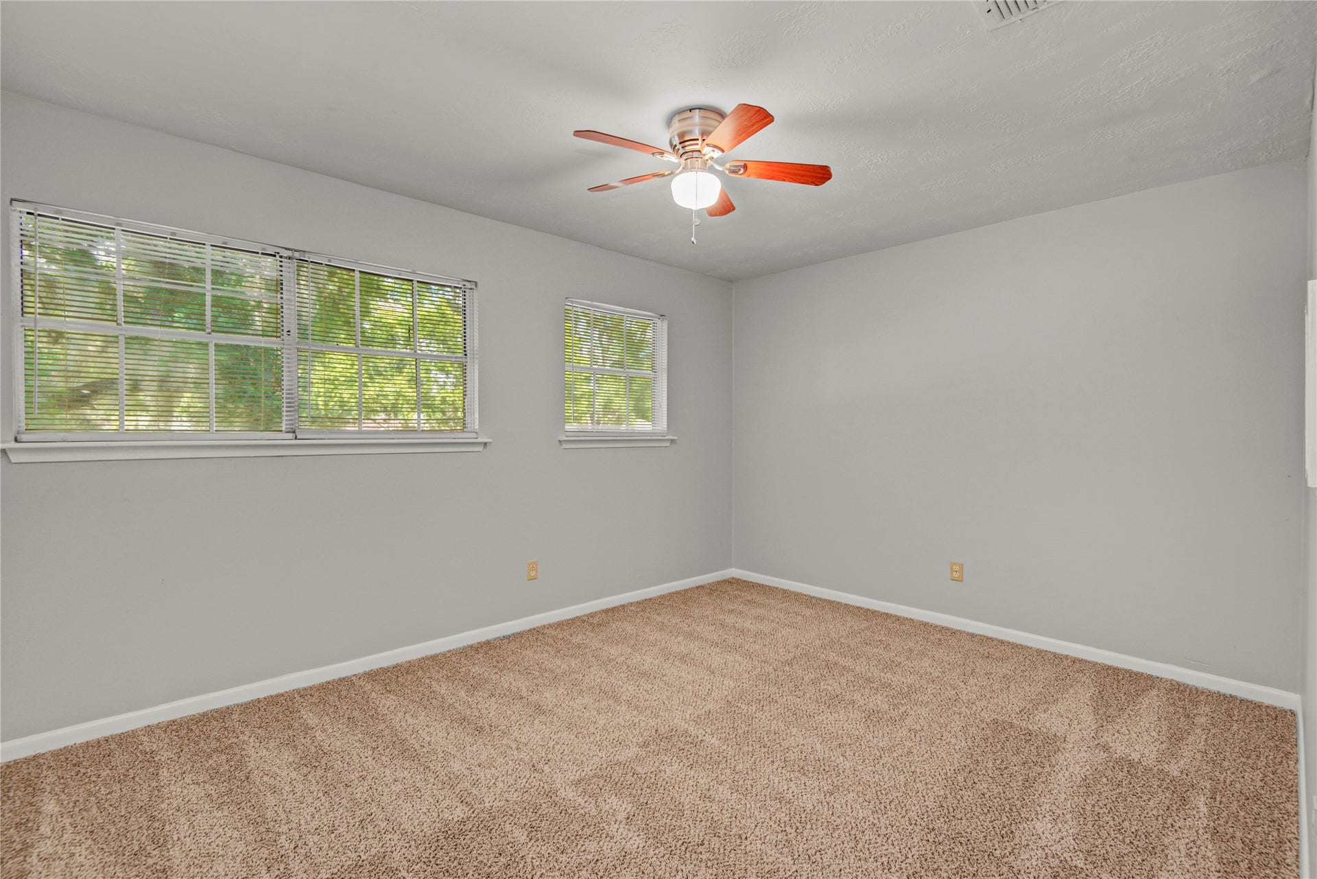 15702 Wandering Trail, Friendswood, TX 77546 15702 Wandering Trail, Friendswood, TX 77546