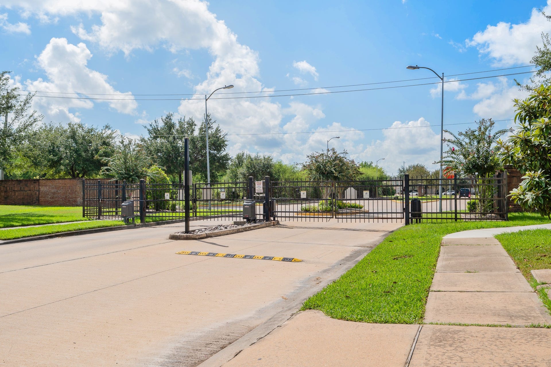 8922 Cedar Mound Lane, Houston, TX 77083