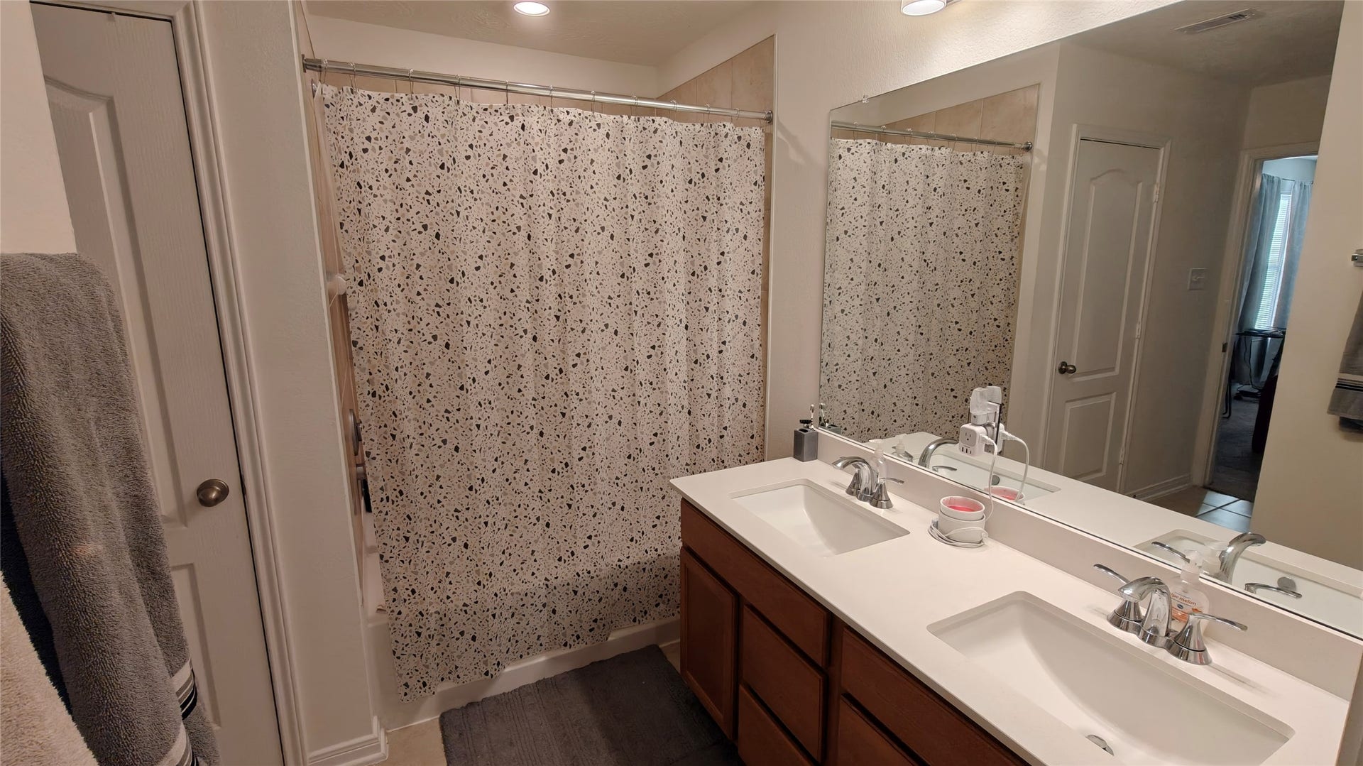 12318 Seybold Cove Drive, Houston, TX 77044 12318 Seybold Cove Drive, Houston, TX 77044