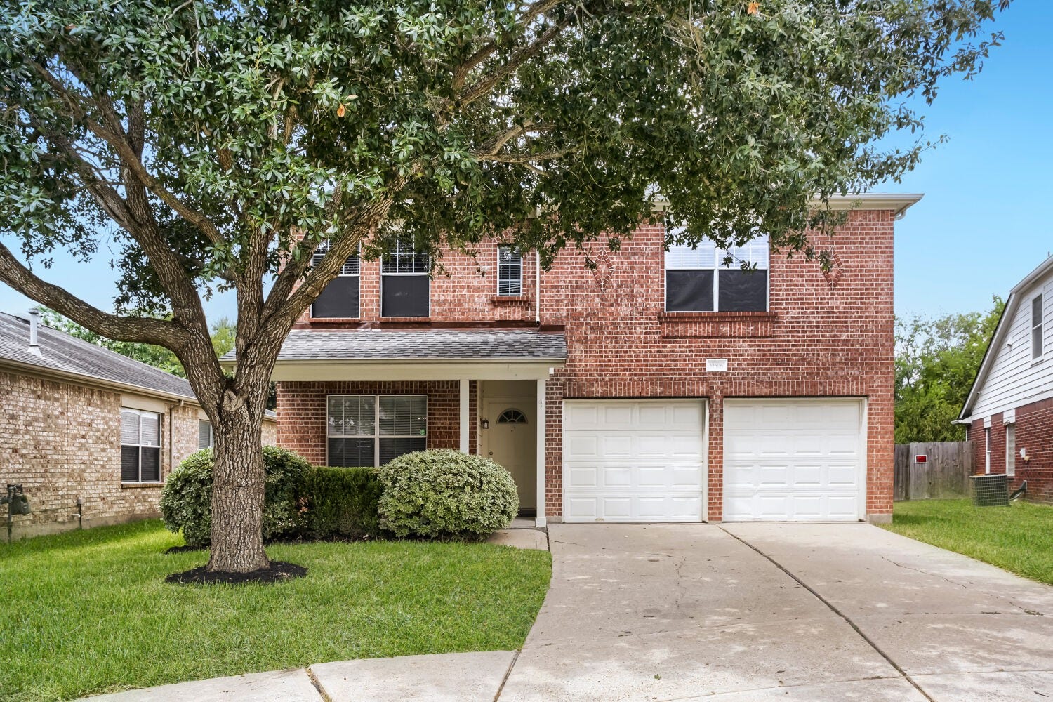 10506 Sugar Trace Drive, Sugar Land, TX 77498
