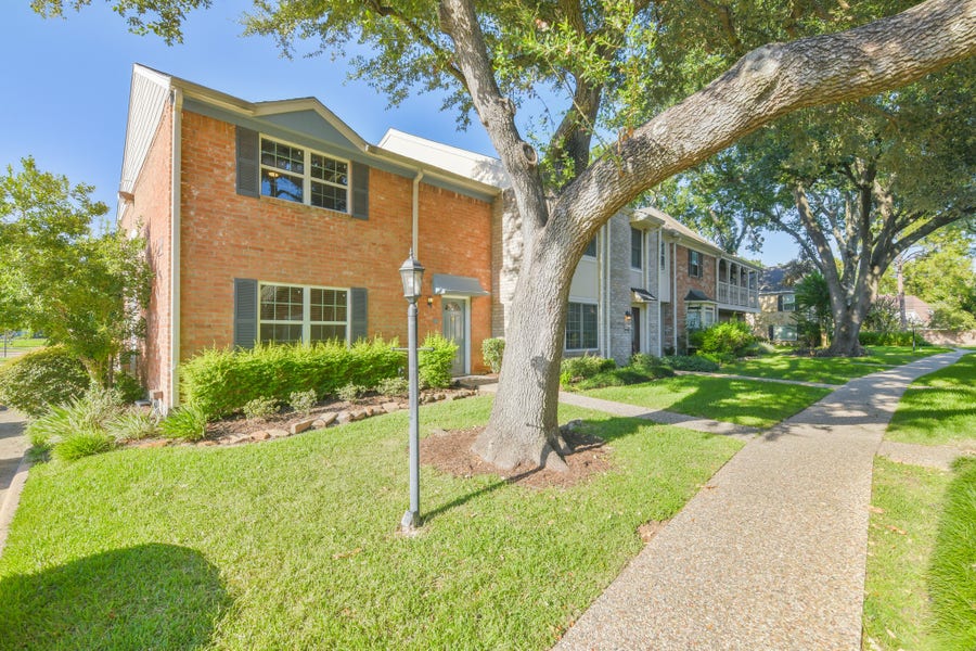 Property photo for 1687 W Sam Houston Parkway S, Houston, TX