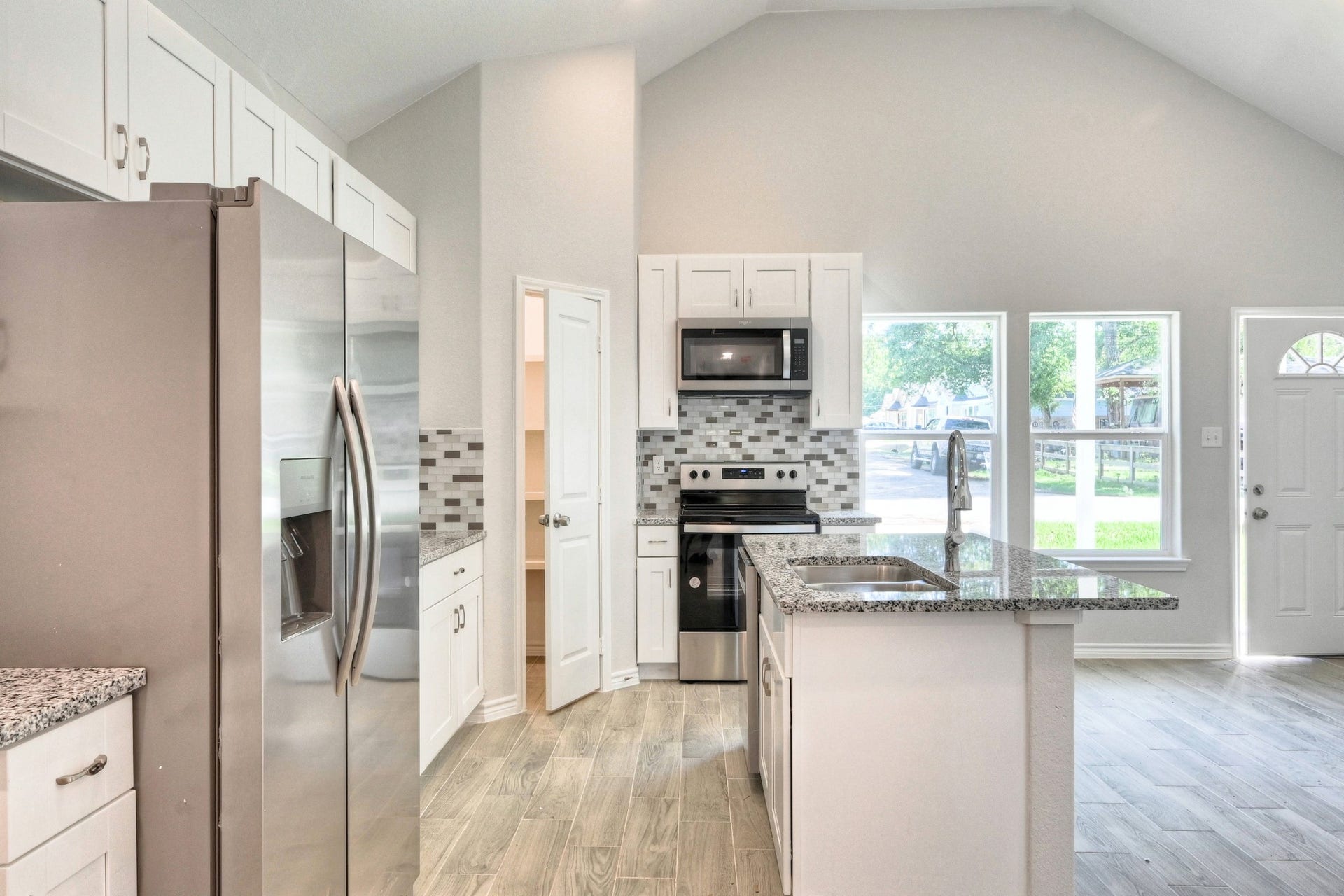 9822 ARBOR OAKS, Willis, TX 77318
