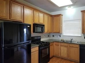 315 Plaza Del Sol Park, Houston, TX 77020 Plenty of cabinet and counter space