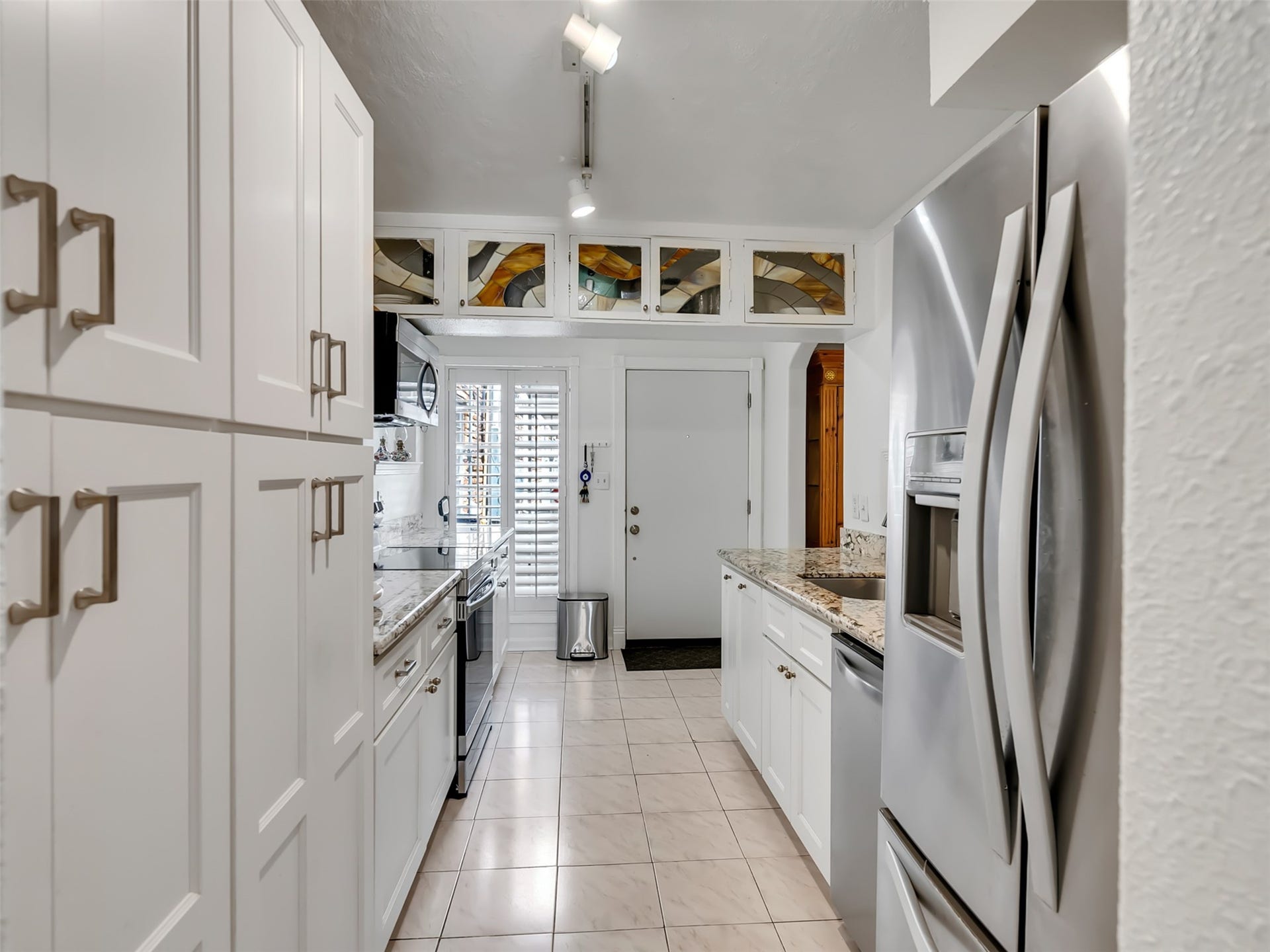 2121 Fountain View Drive, #H1, Houston, TX 77057