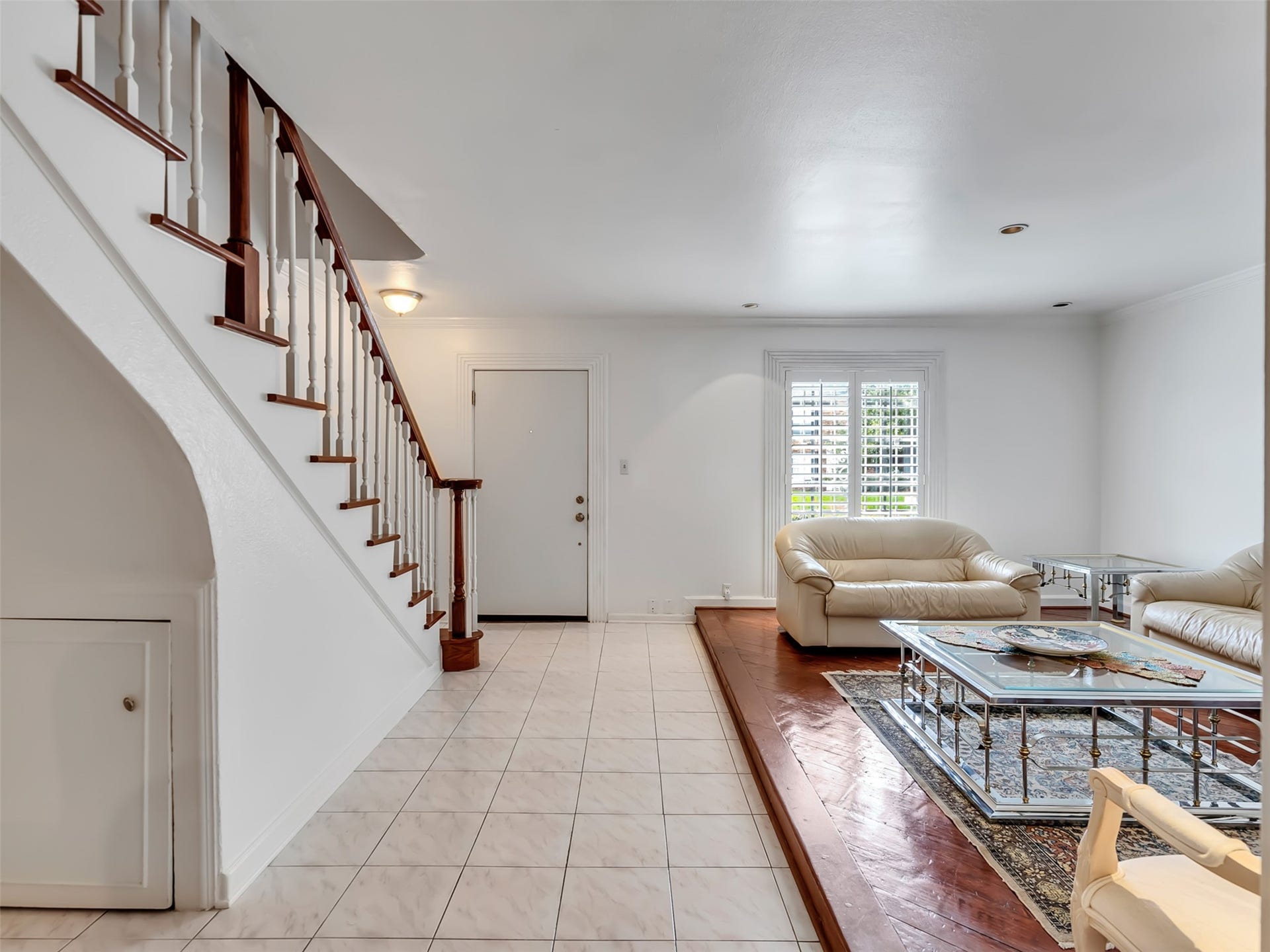 2121 Fountain View Drive, #H1, Houston, TX 77057