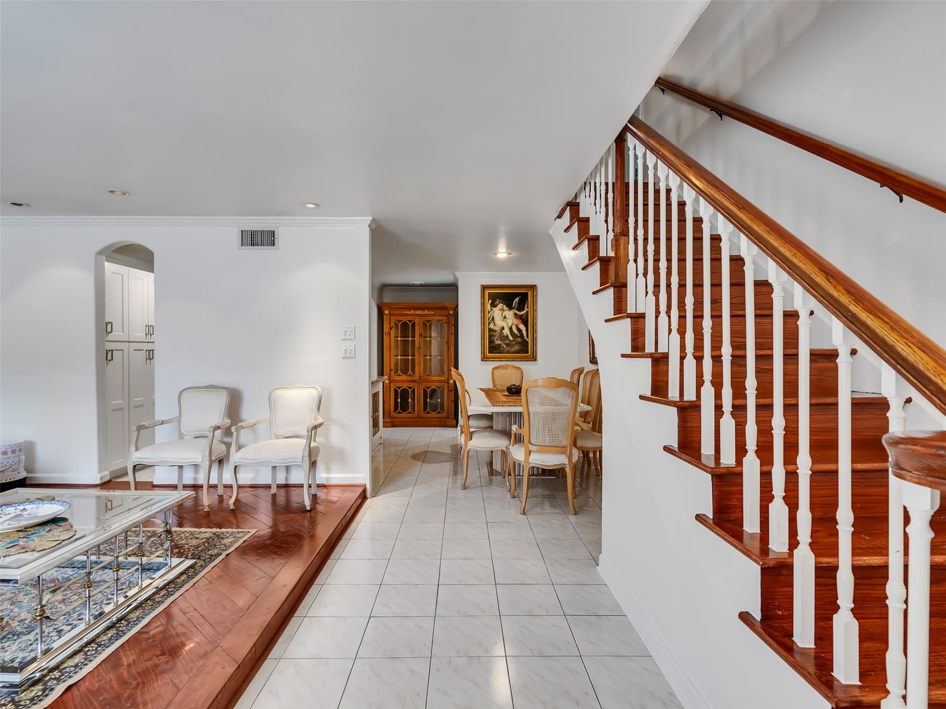 2121 Fountain View Drive, #H1, Houston, TX 77057