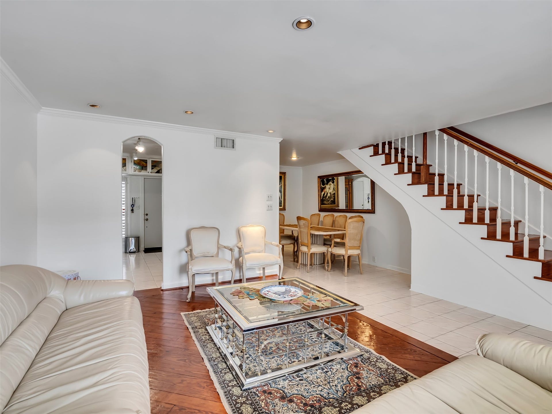 2121 Fountain View Drive, #H1, Houston, TX 77057