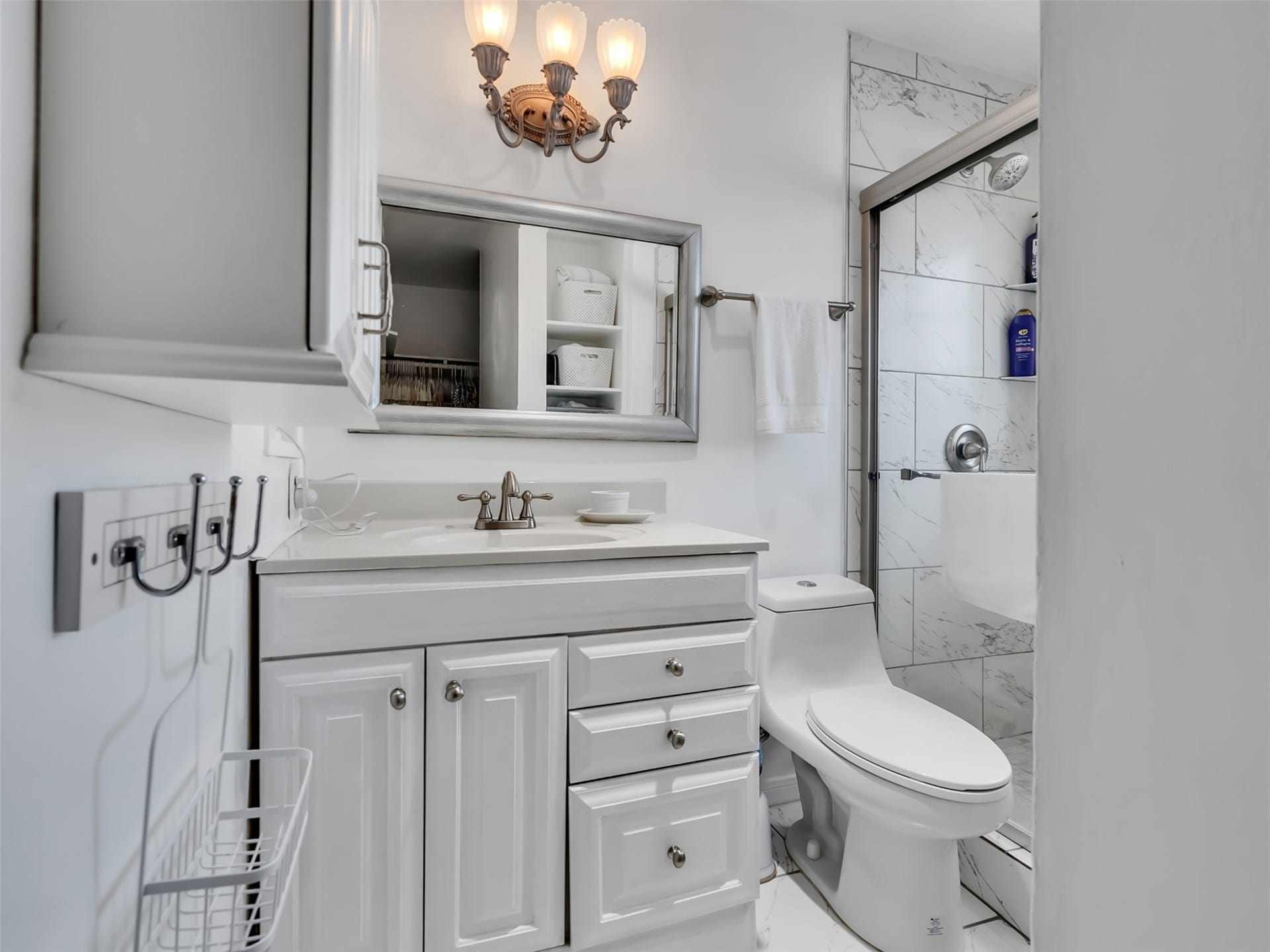 2121 Fountain View Drive, #H1, Houston, TX 77057