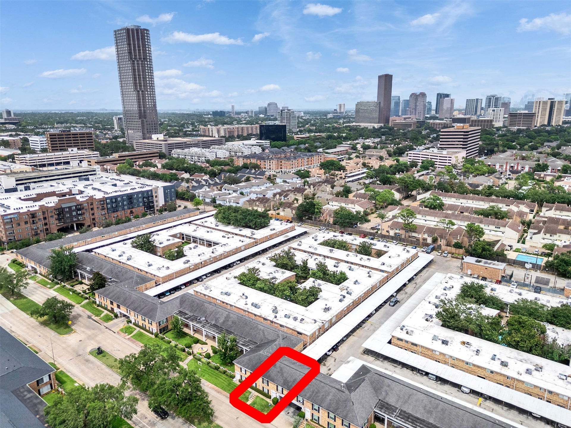 2121 Fountain View Drive, #H1, Houston, TX 77057