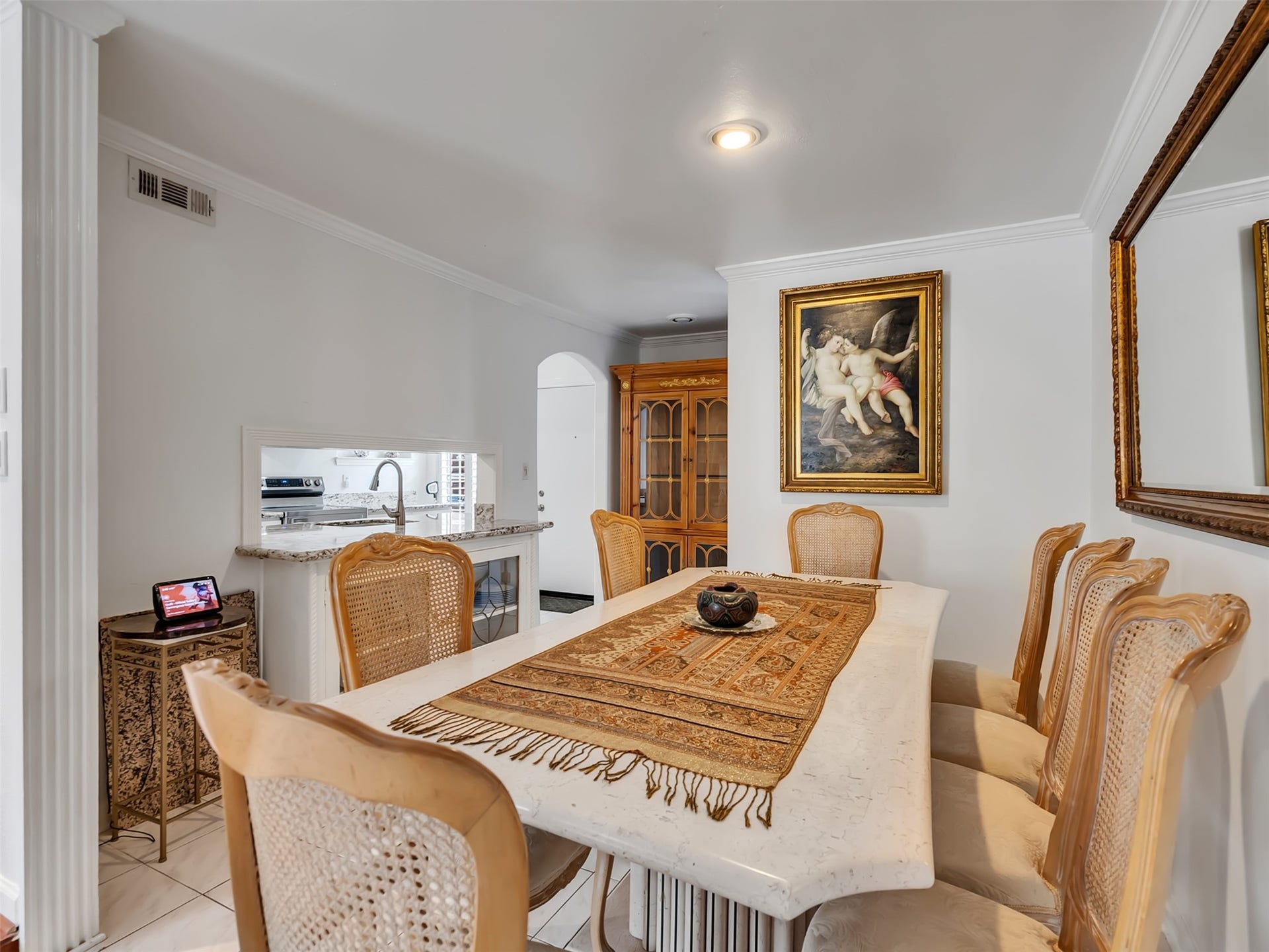 2121 Fountain View Drive, #H1, Houston, TX 77057