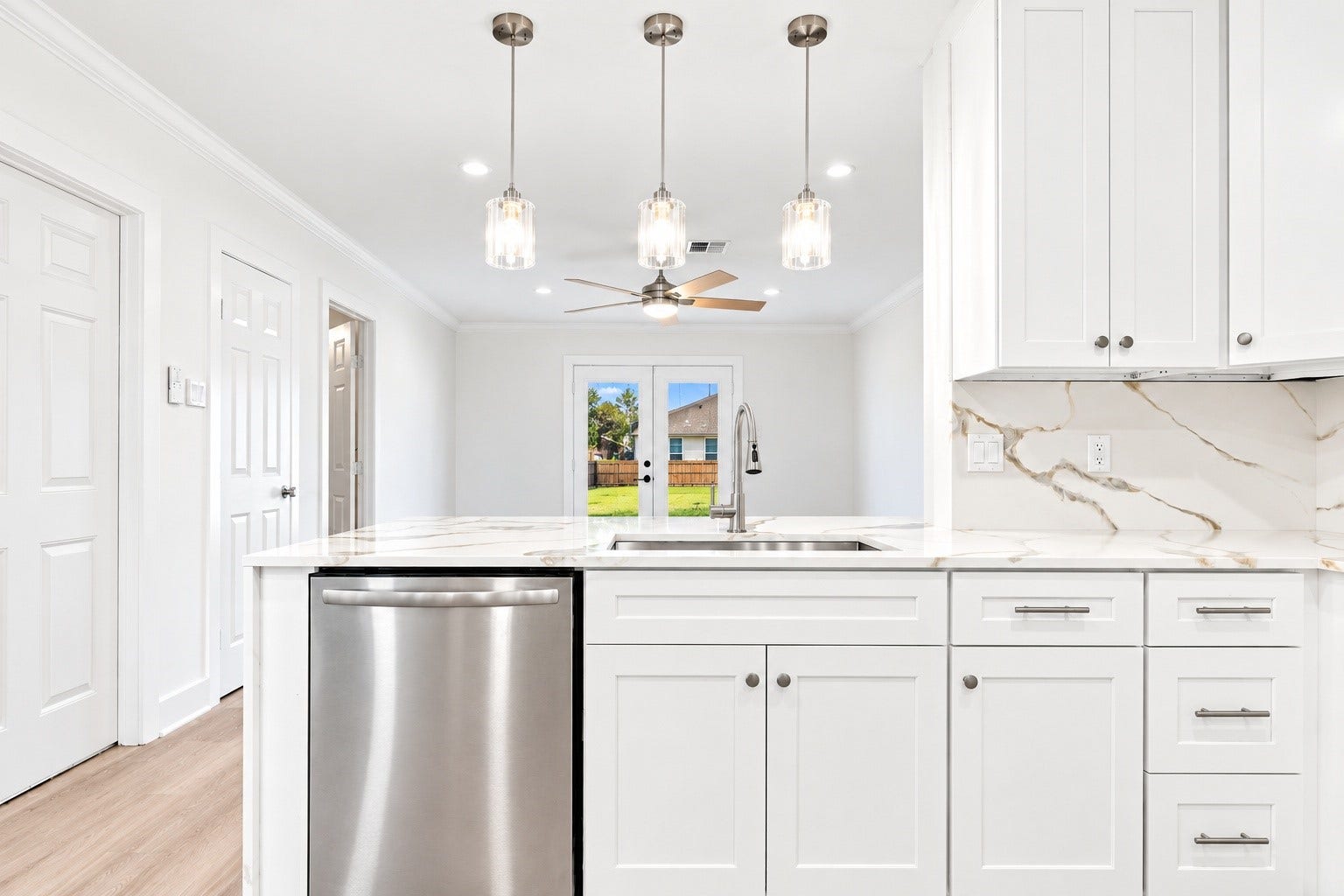 3914 Beran Drive, Houston, TX 77045 3914 Beran Drive, Houston, TX 77045