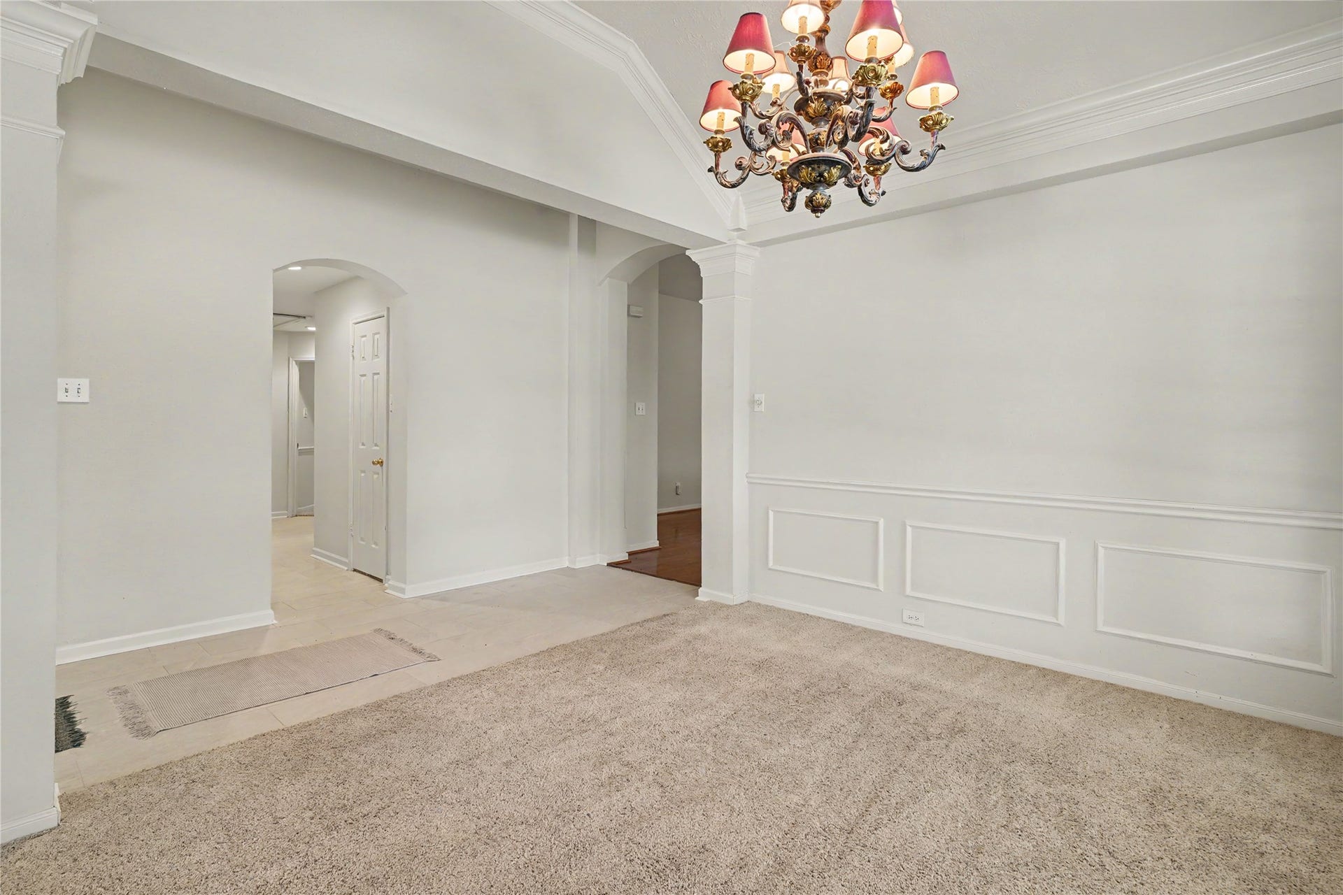 2502 Redbridge Court, Houston, TX 77059