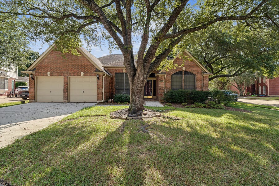 Property photo for 2502 Redbridge Court, Houston, TX