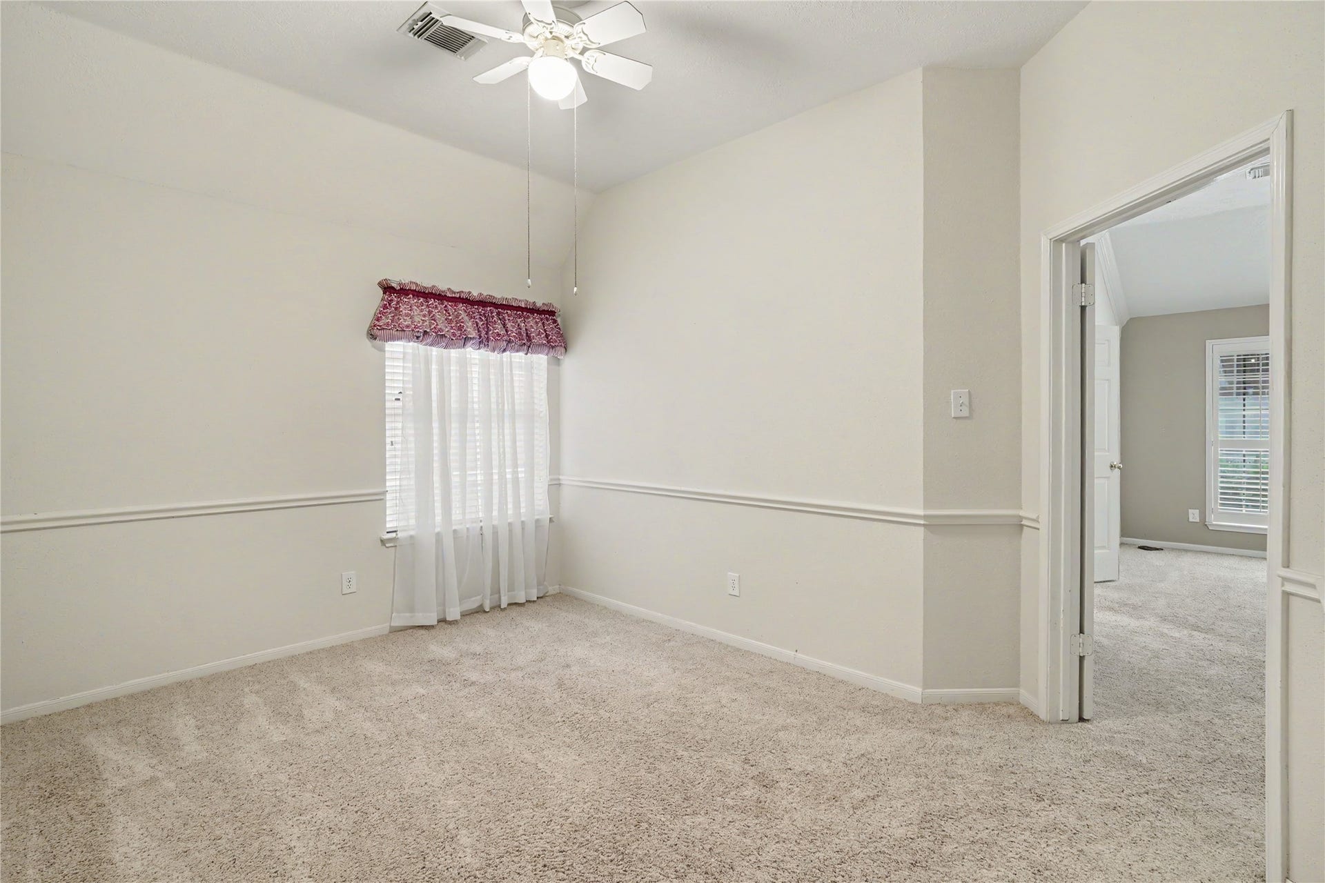 2502 Redbridge Court, Houston, TX 77059