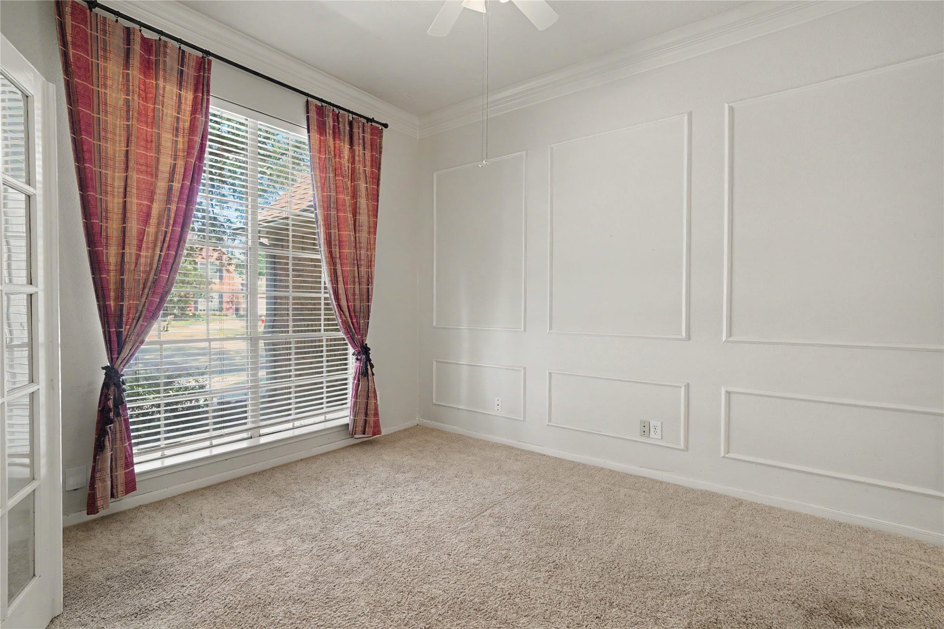 2502 Redbridge Court, Houston, TX 77059