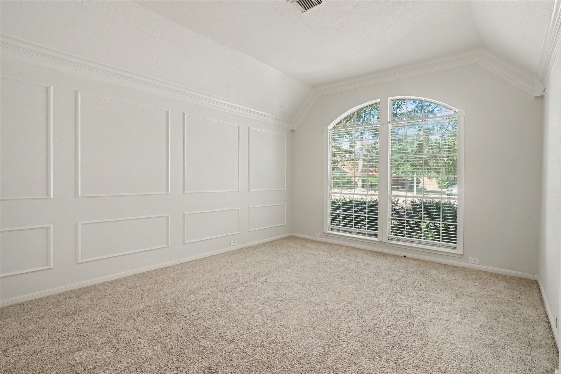 2502 Redbridge Court, Houston, TX 77059