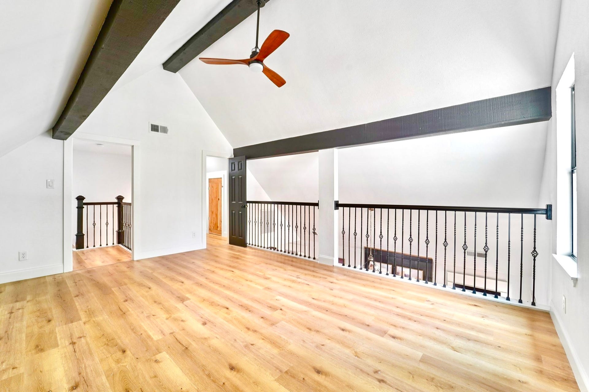 32606 Glenda Drive, Magnolia, TX 77354 Game room w/ Balcony (up)