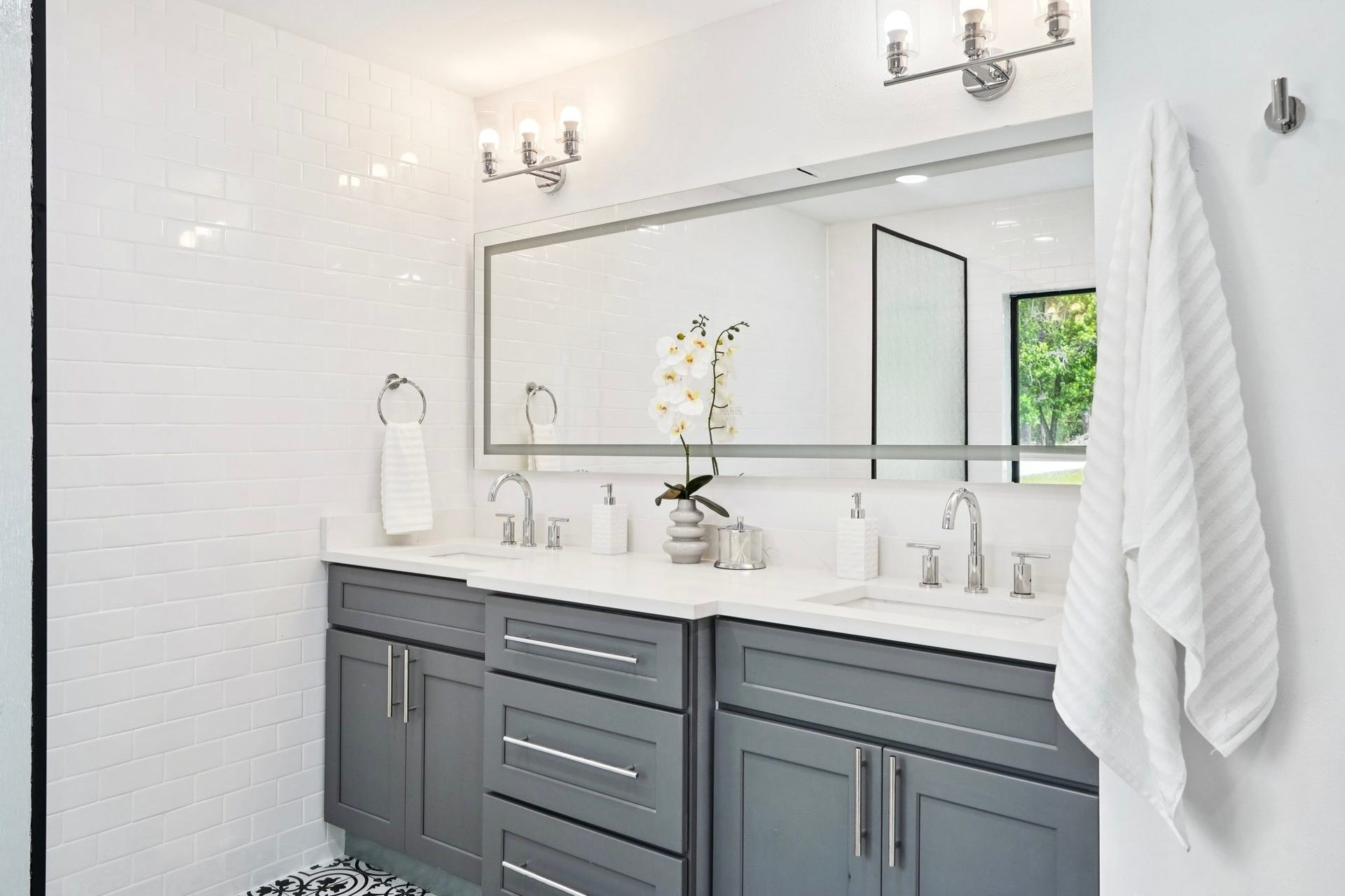 32606 Glenda Drive, Magnolia, TX 77354 Designer Primary Bath 1 (Double Vanities)