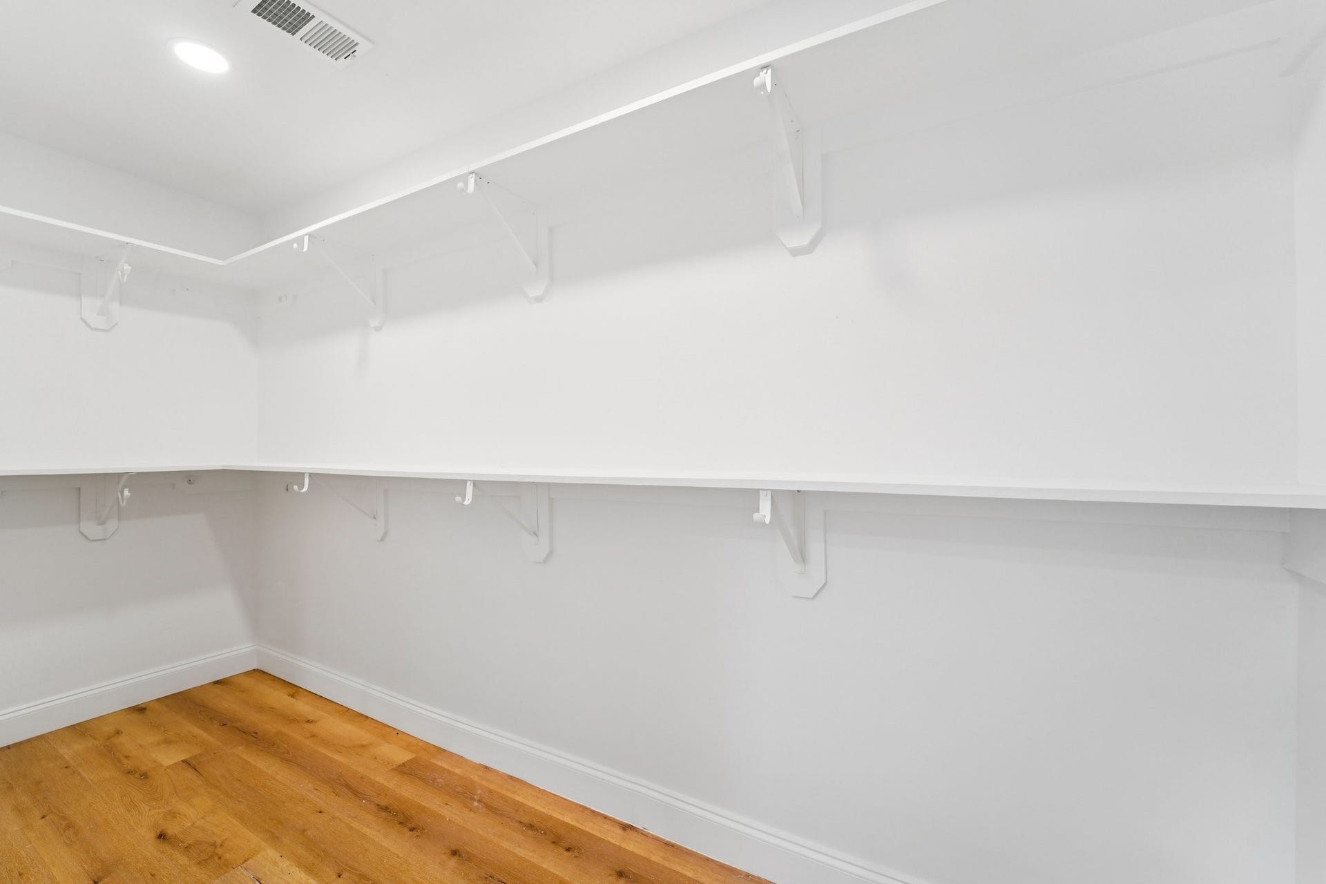 32606 Glenda Drive, Magnolia, TX 77354 Primary Bed 1 Walk-In Closet (Down)
