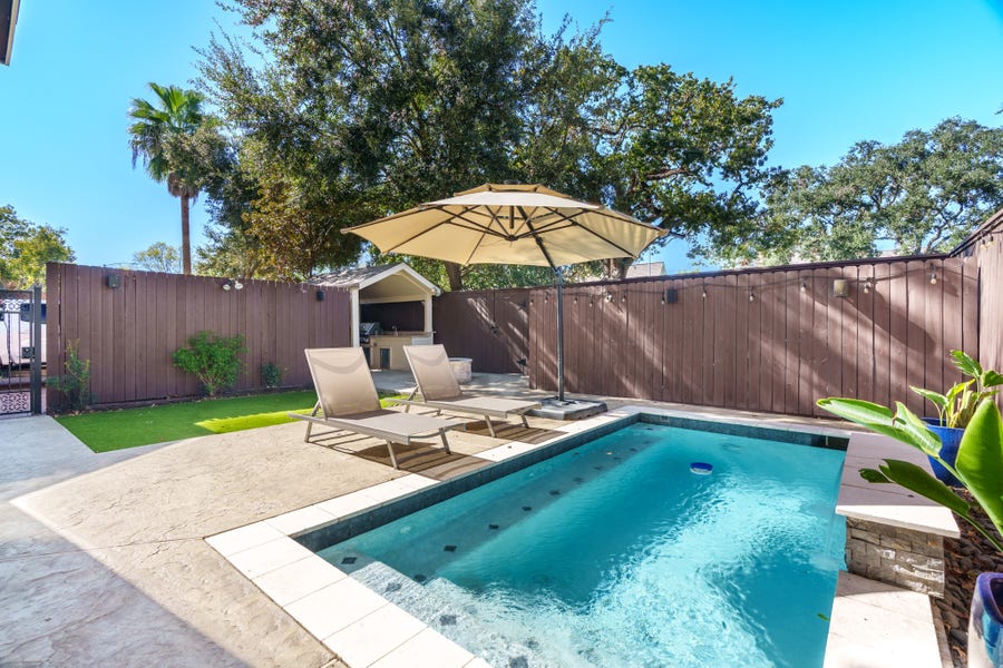 Property photo for 225 Knox Street, Houston, TX