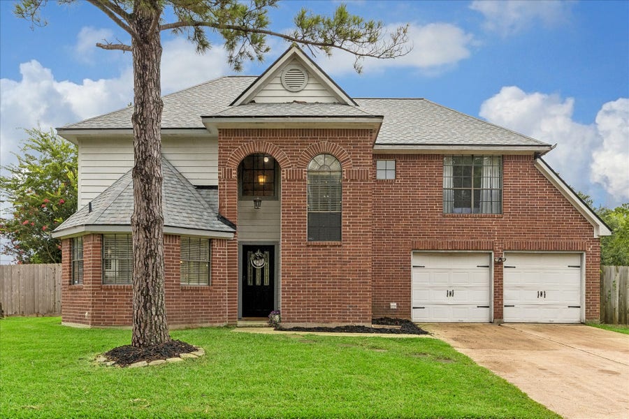 Property photo for 2230 Saint James Place, Pearland, TX