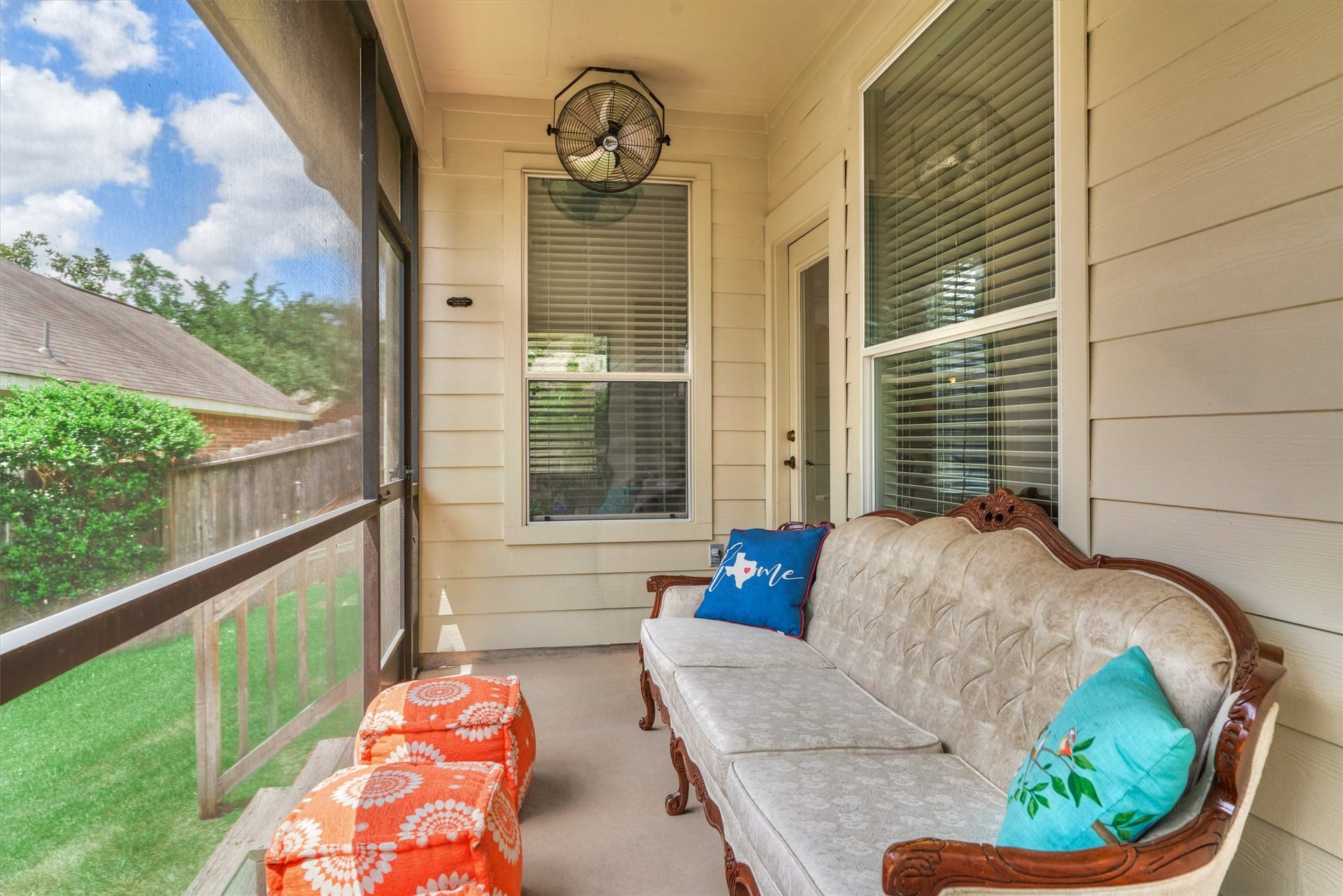 16 Marina Way, Montgomery, TX 77356