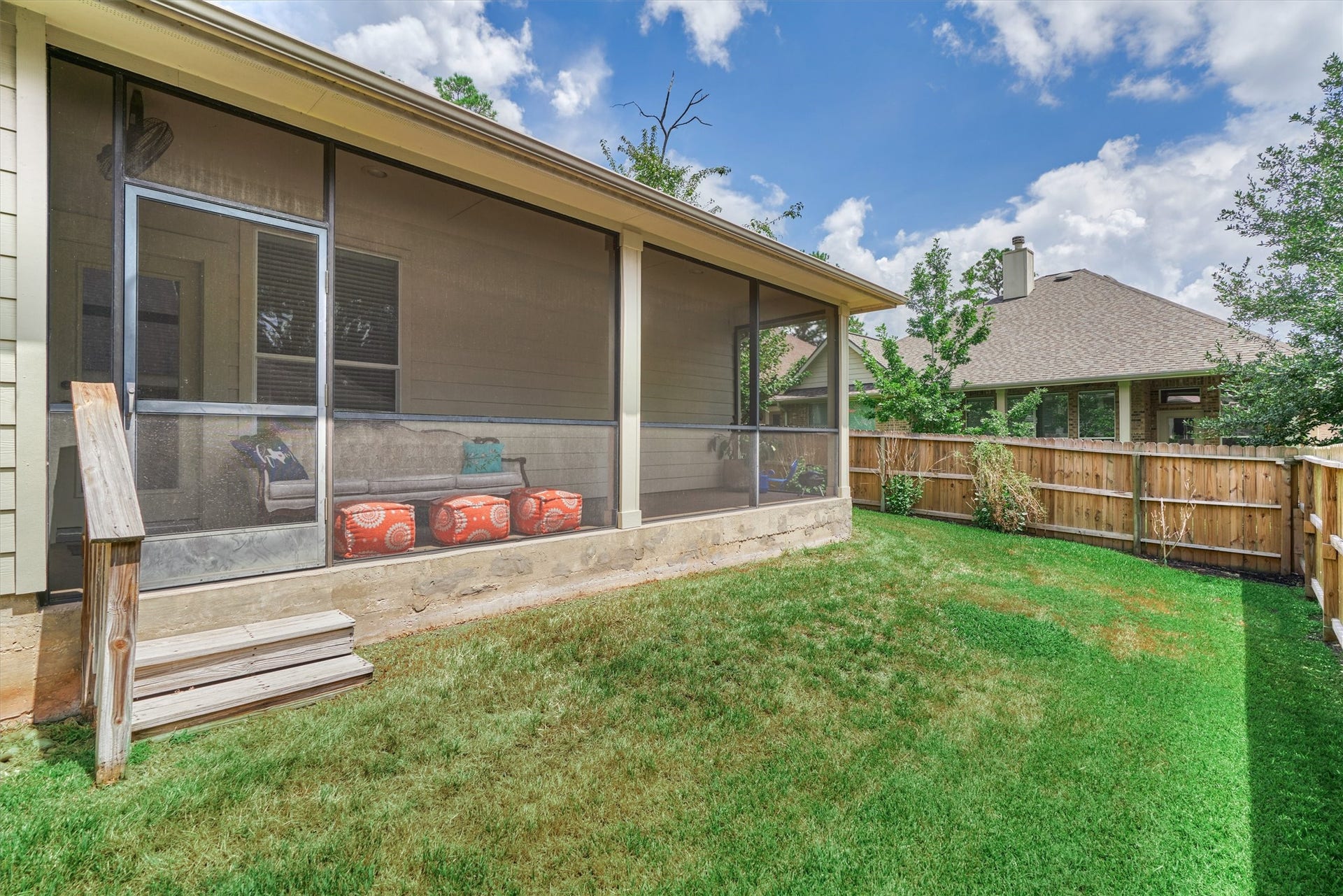16 Marina Way, Montgomery, TX 77356