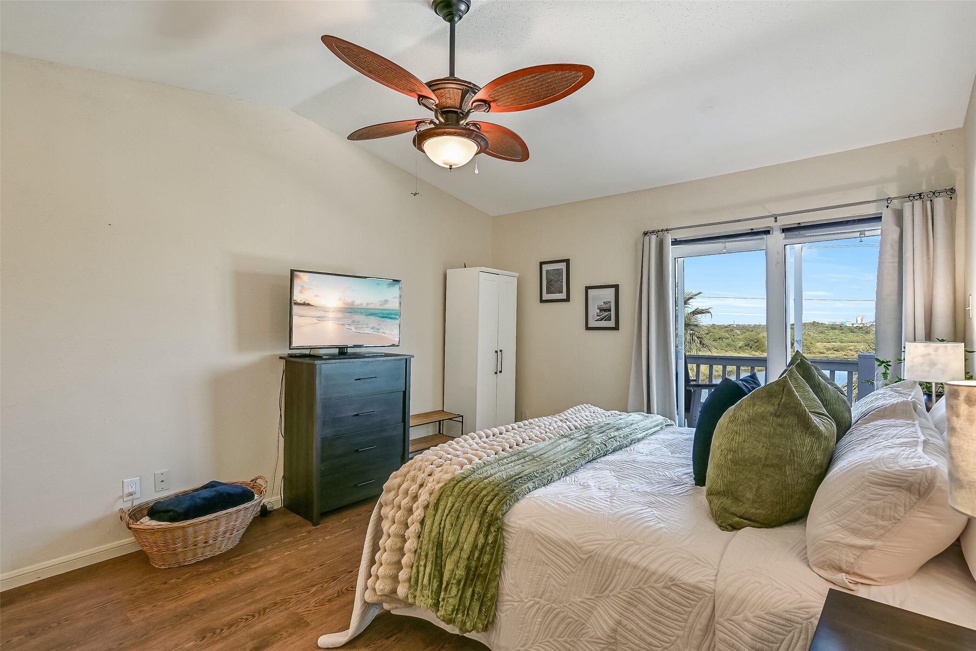3506 Cove View Boulevard, #1002, Galveston, TX 77554 3506 Cove View Boulevard, #1002, Galveston, TX 77554