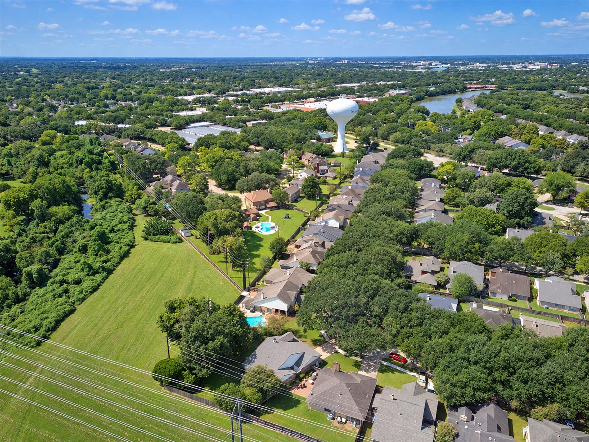 2131 Creekshire Drive, Sugar Land, TX 77478