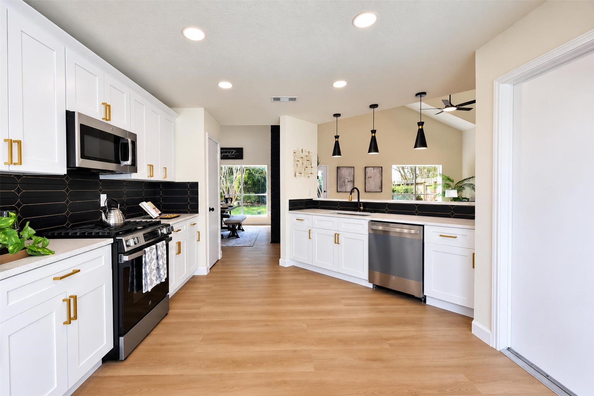 2131 Creekshire Drive, Sugar Land, TX 77478