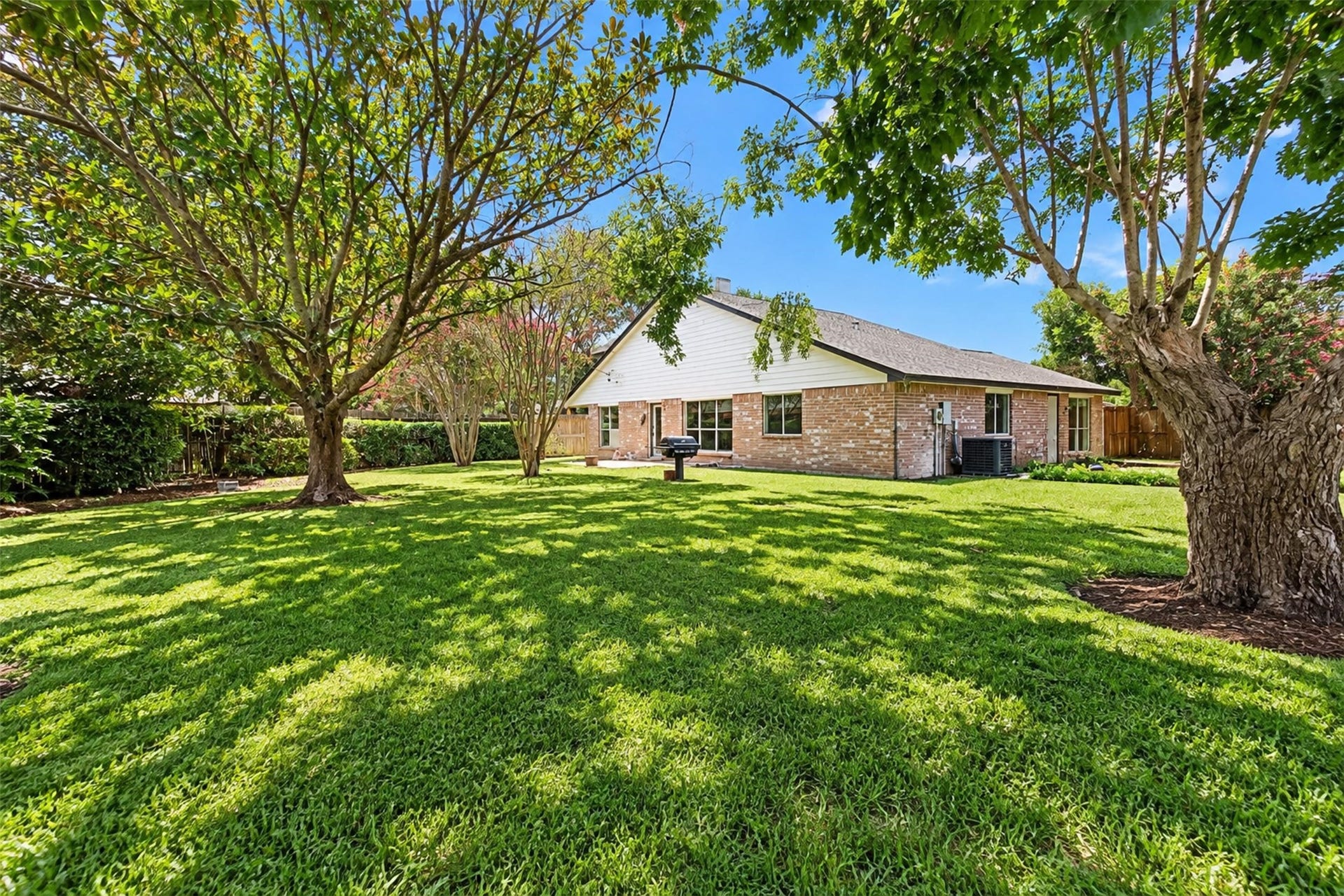 2131 Creekshire Drive, Sugar Land, TX 77478