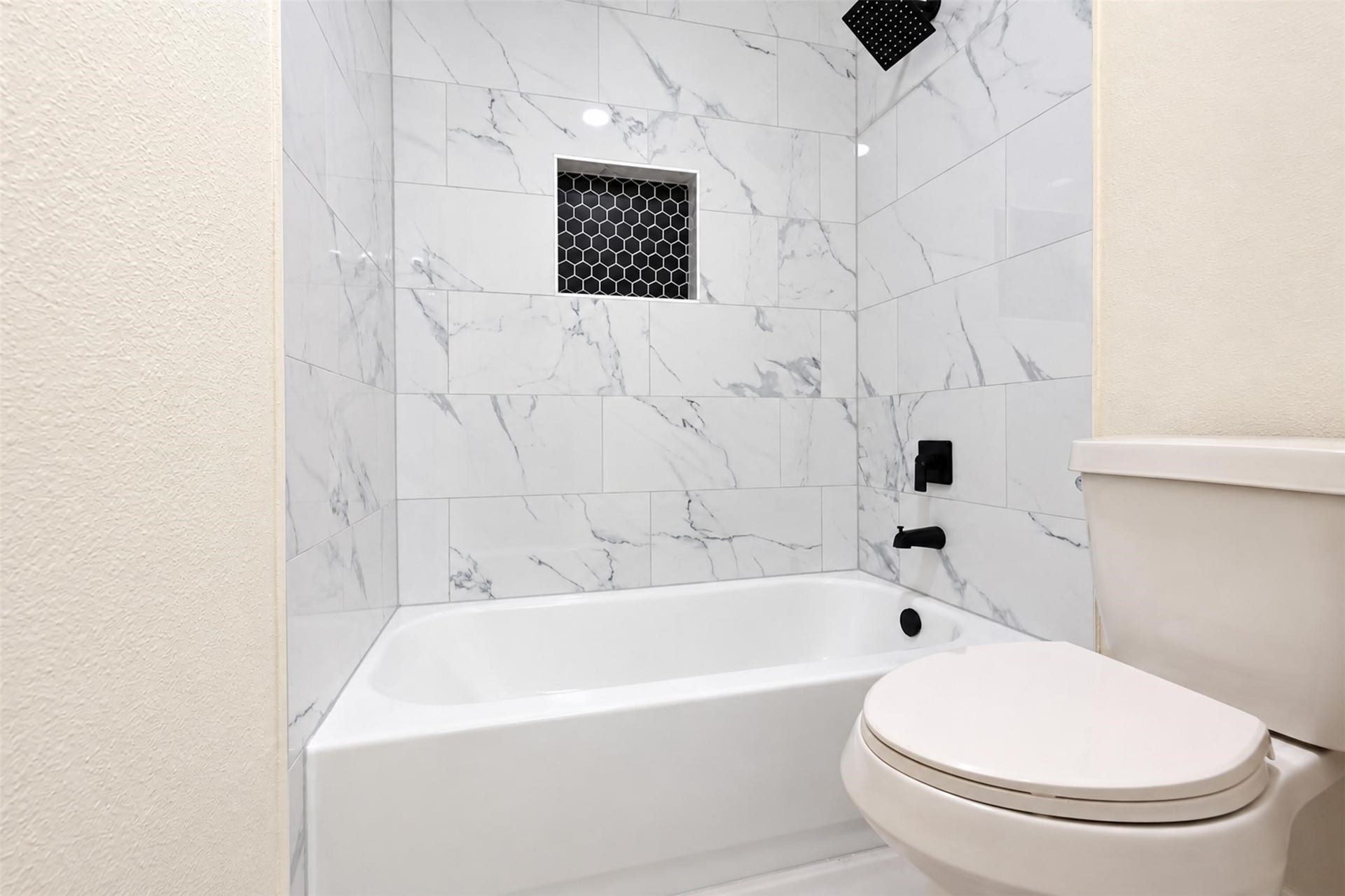 2131 Creekshire Drive, Sugar Land, TX 77478