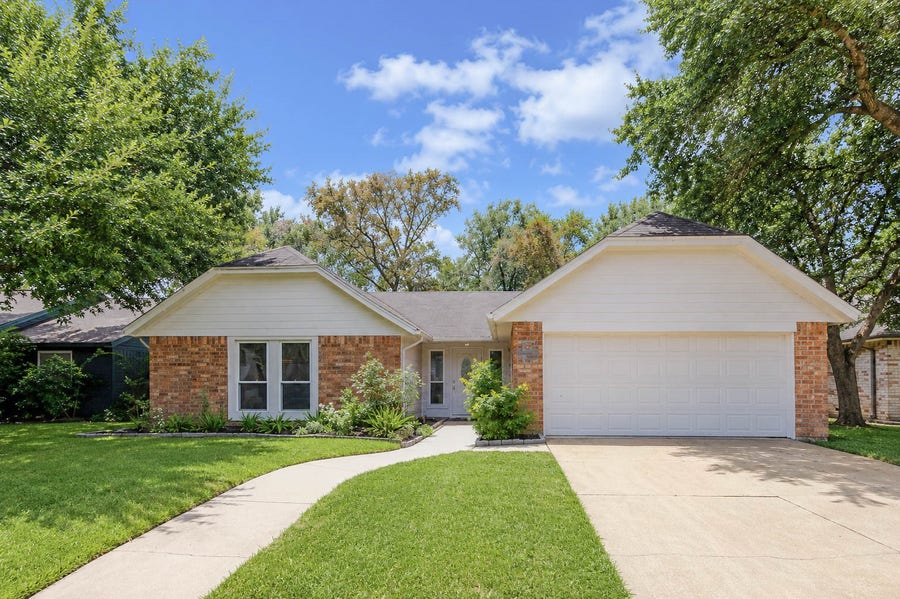Property photo for 1819 Lansdowne Drive, Richmond, TX